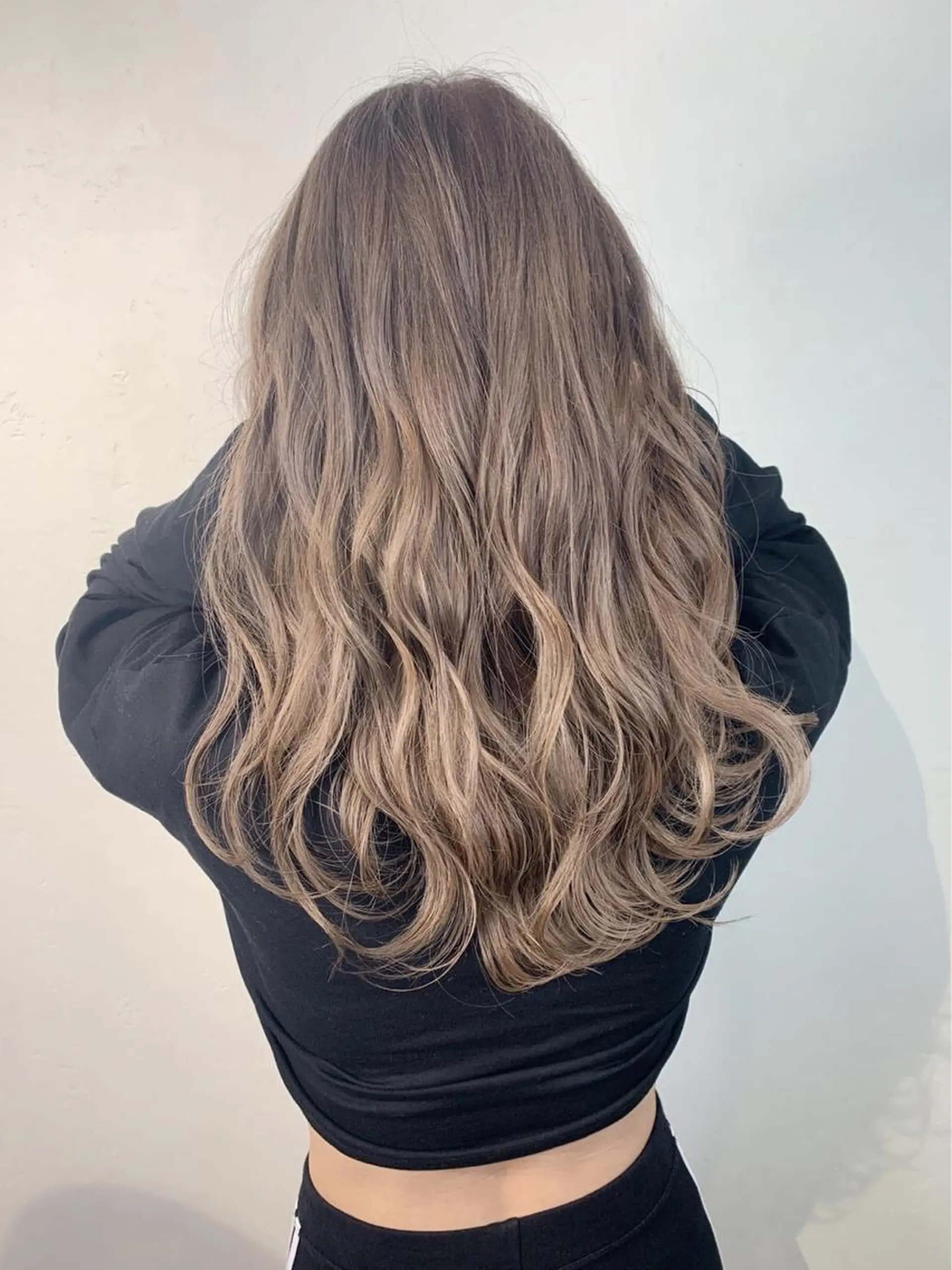 セミロング カラー ブルーカラー ブルージュ グレージュ インナーカラー 外国人風カラー カット ヘアカラー トリートメント ＿WHITE鳳店 アンダーバーホワイトのヘアスタイル