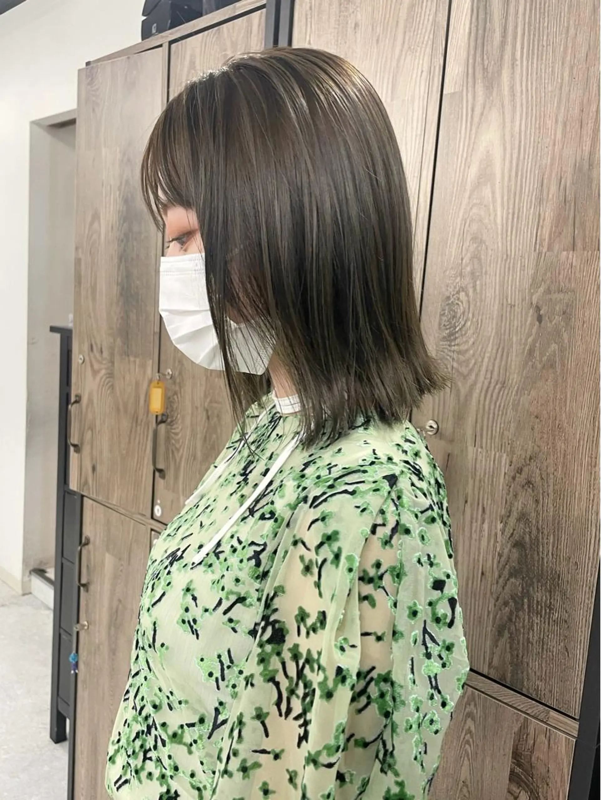 セミロング カラー ヘアアレンジ ブリーチ ケアブリーチ ダブルカラー ハイライトカラー イルミナカラー 🌷FUKA🌷 まろやかハイトーンのヘアスタイル