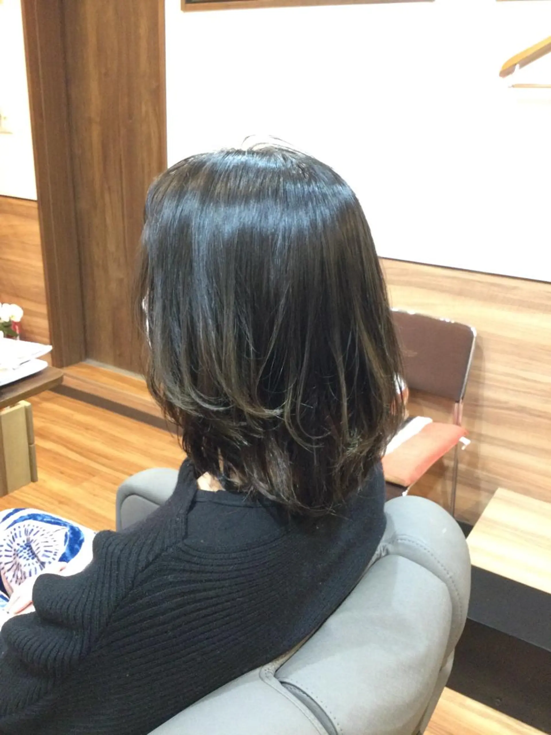 ミディアム カラー Annon プライベートサロンのヘアスタイル