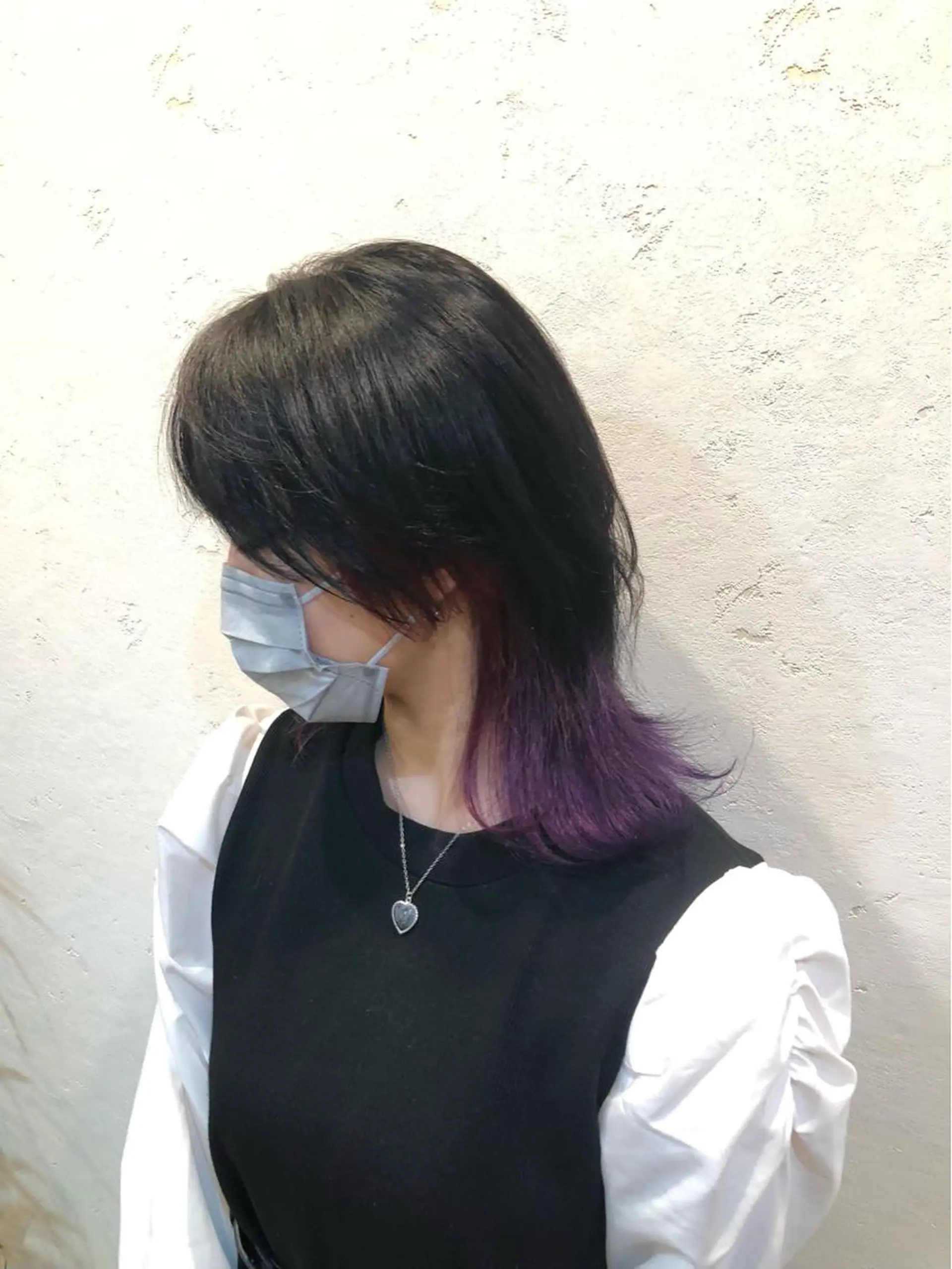 ミディアム カラー ブリーチ インナーカラー ピンクカラー パープルカラー ウルフカット ニュアンスカラー🫧 加納のヘアスタイル