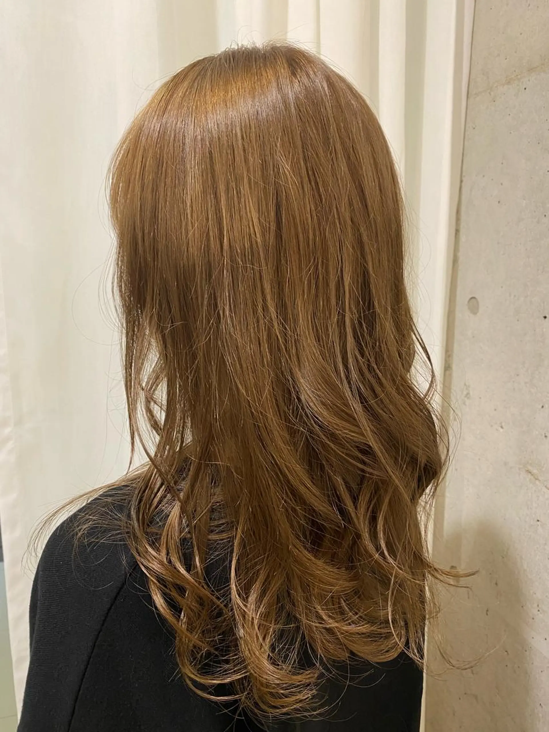 ミディアム カラー ベージュカラー ハイトーンカラー ミルクティーベージュ 似合わせカット ヘアカラー トリートメント 田中 アキオのヘアスタイル