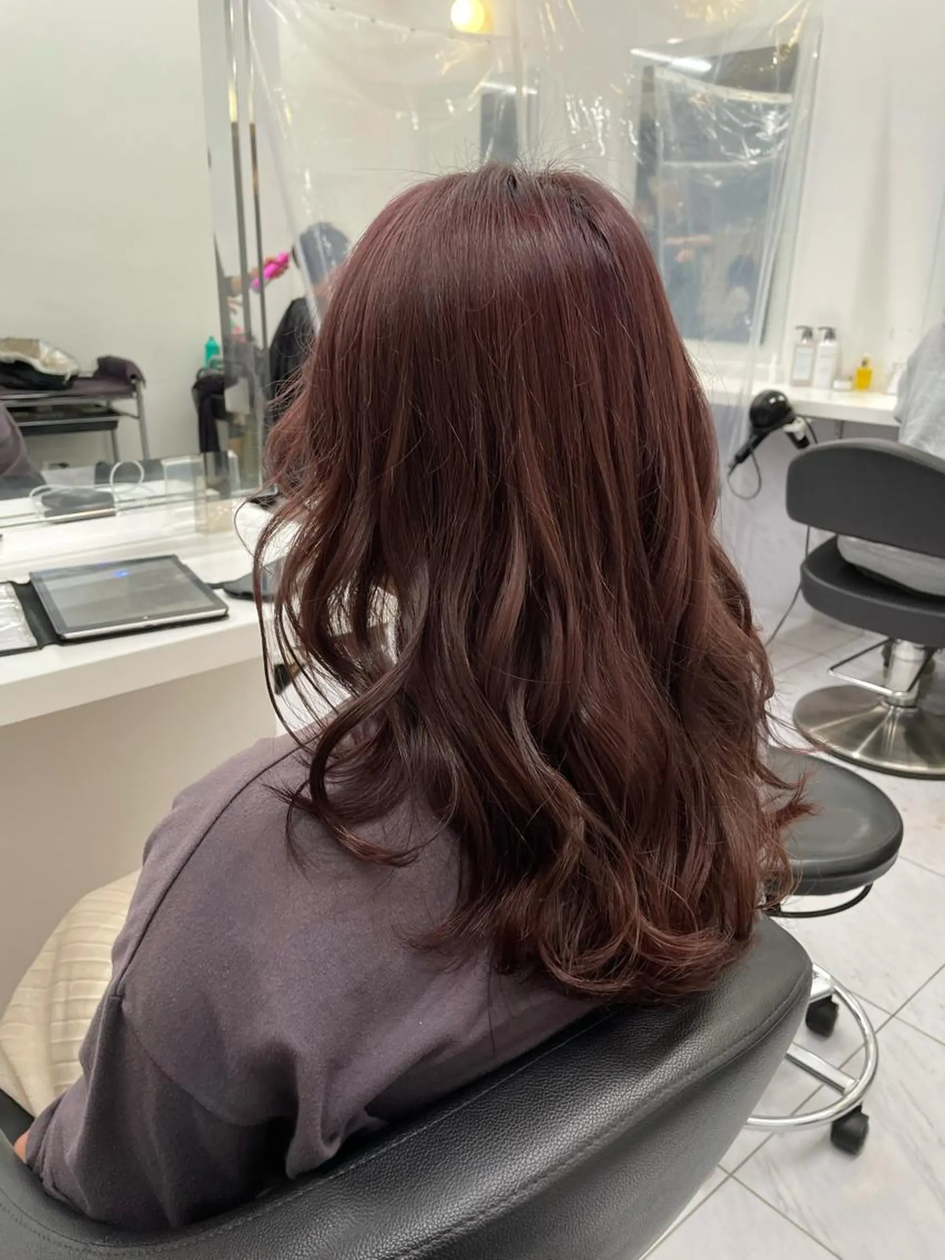 ミディアム カラー パーマ ヘアアレンジ メンズ キッズ ネイル マツエク・マツパ 🦋韓国レイヤー｜ 透明感グレージュ🦋のヘアスタイル