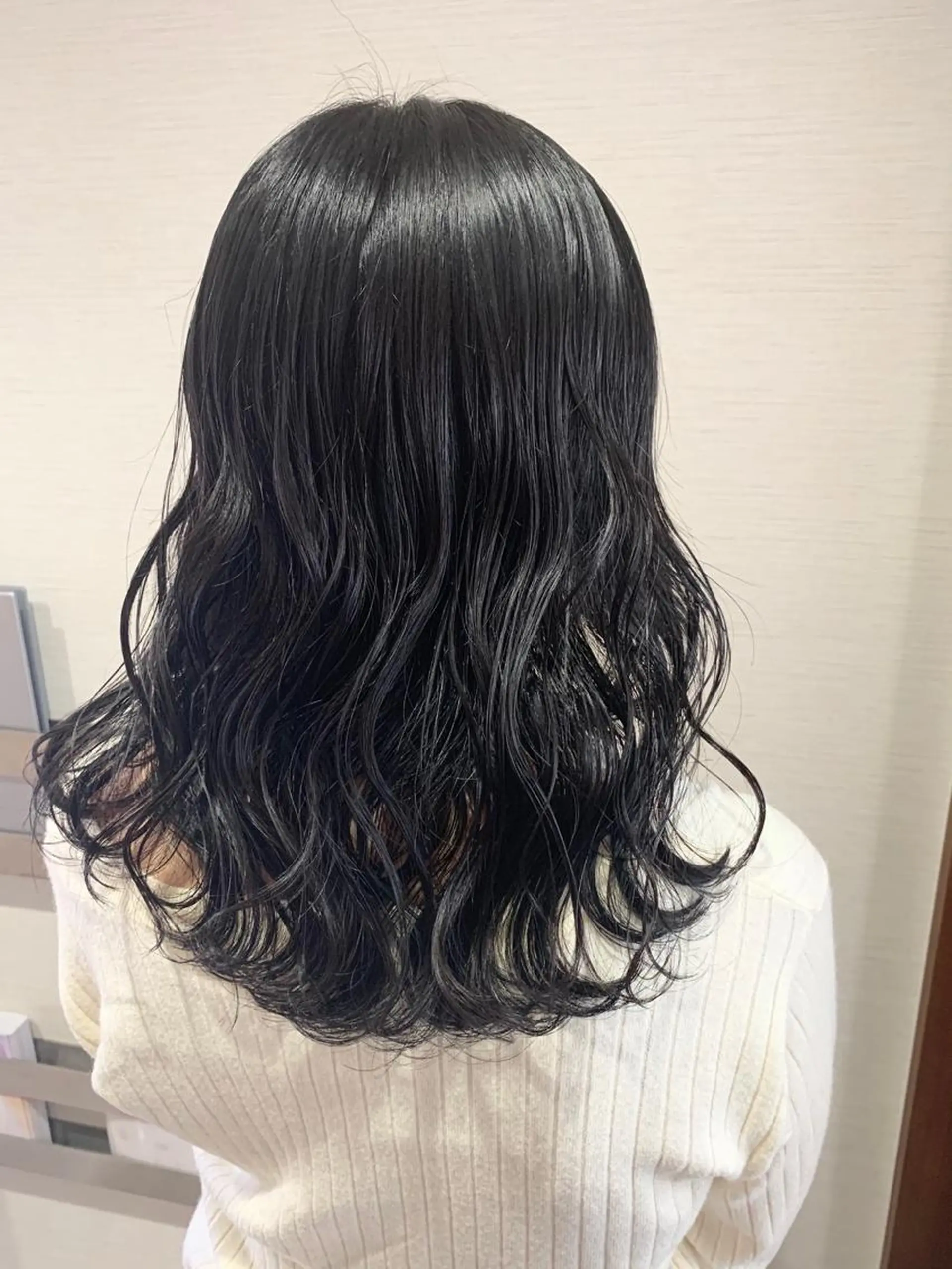 セミロング カラー 蓮見  友里のヘアスタイル
