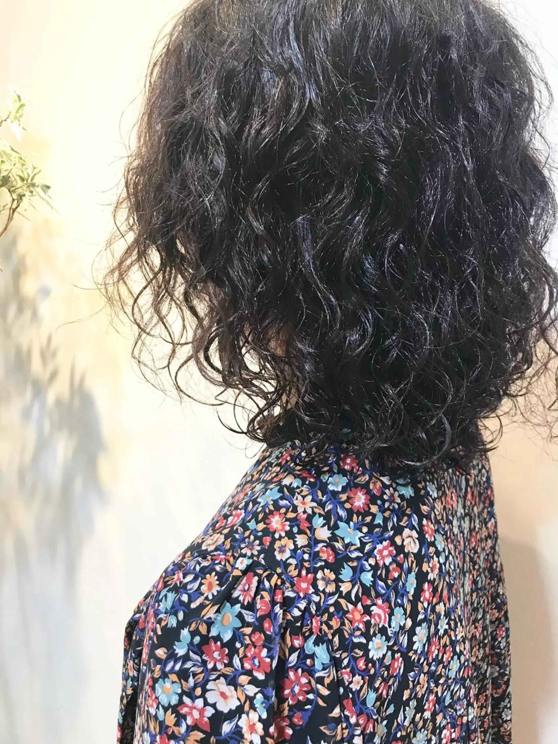 ミディアム パーマ カット パーマ トリートメント レイヤー／似合わせ TAKUYAのヘアスタイル