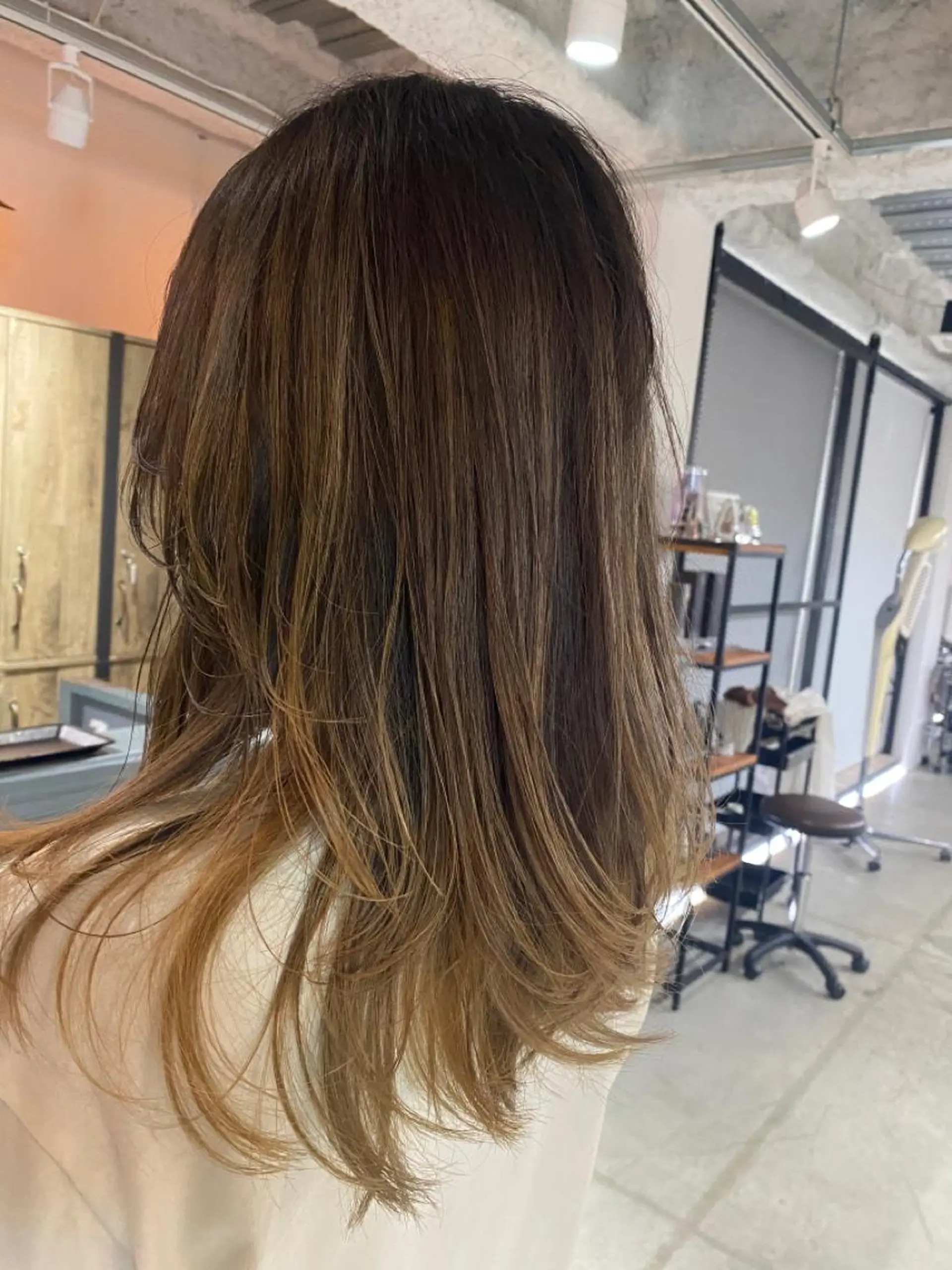 セミロング カラー KOOKI スティードトーキョーのヘアスタイル