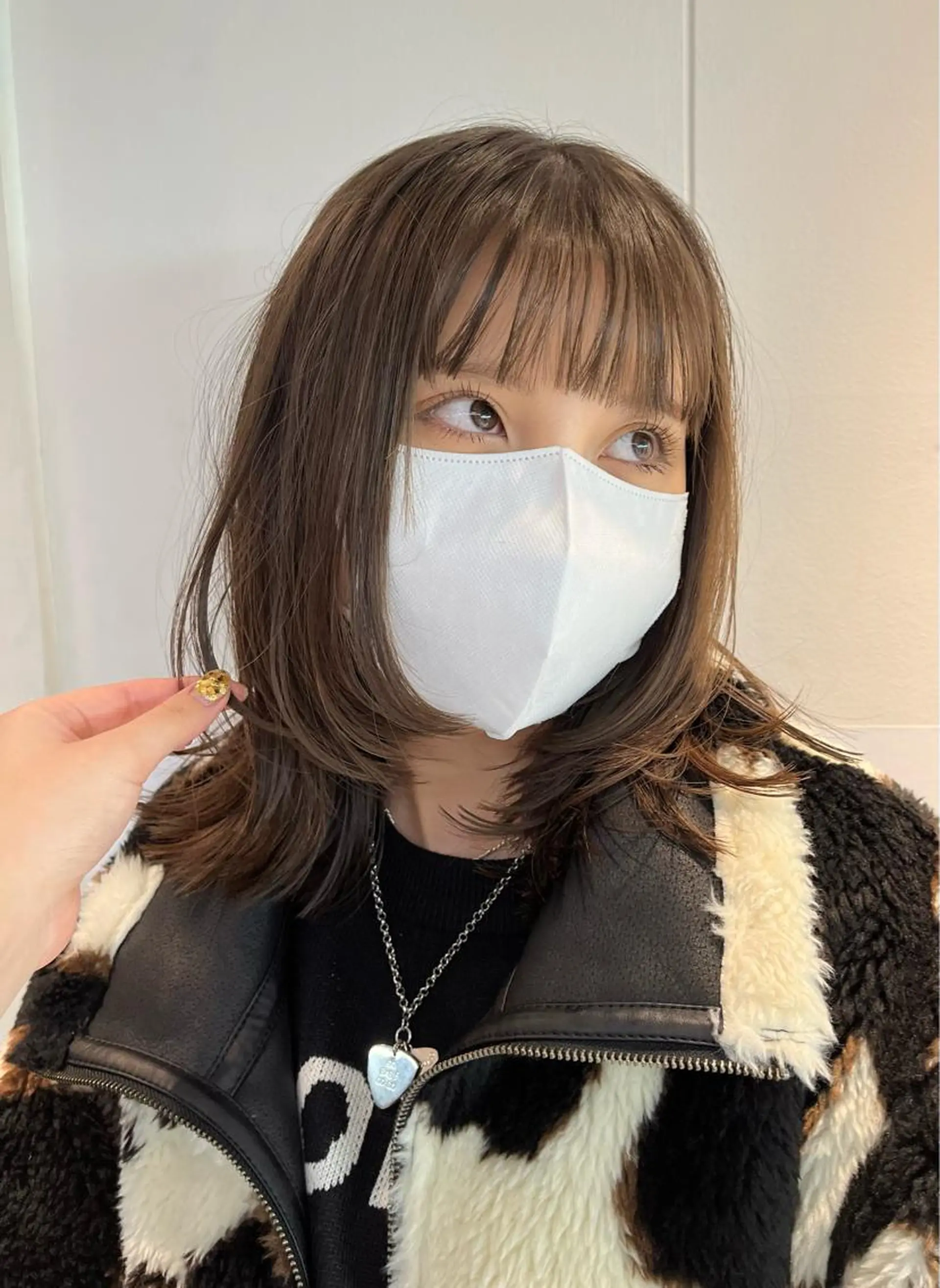 ミディアム カラー ウルフ/レイヤー Miinaのヘアスタイル