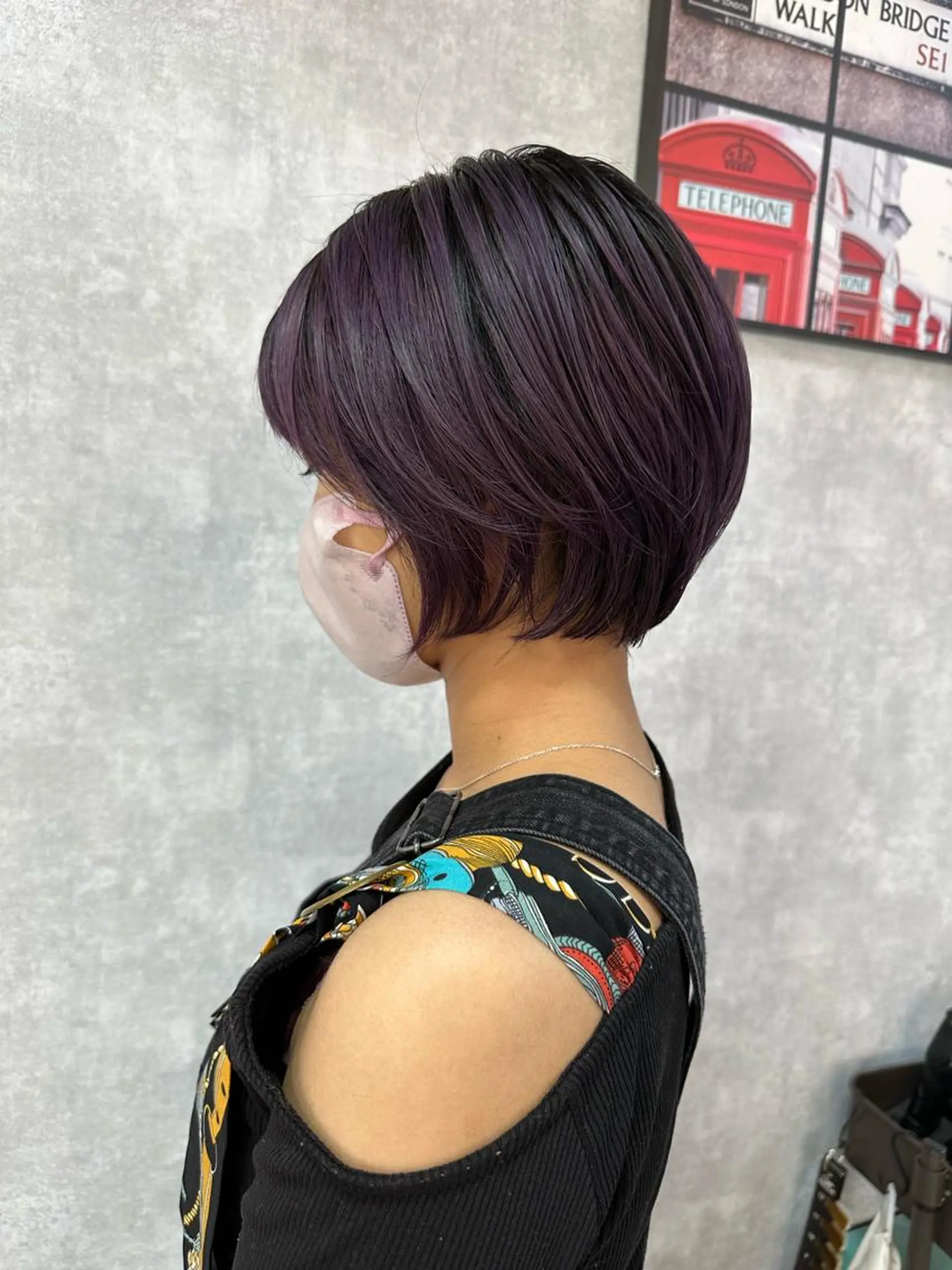 ショート 切りっぱなしボブ ショートボブ ハンサムショート 丸みショート アッシュ カット ヘアカラー トリートメント モテ髪/ボブ/ショー ト/アダチフウトのヘアスタイル