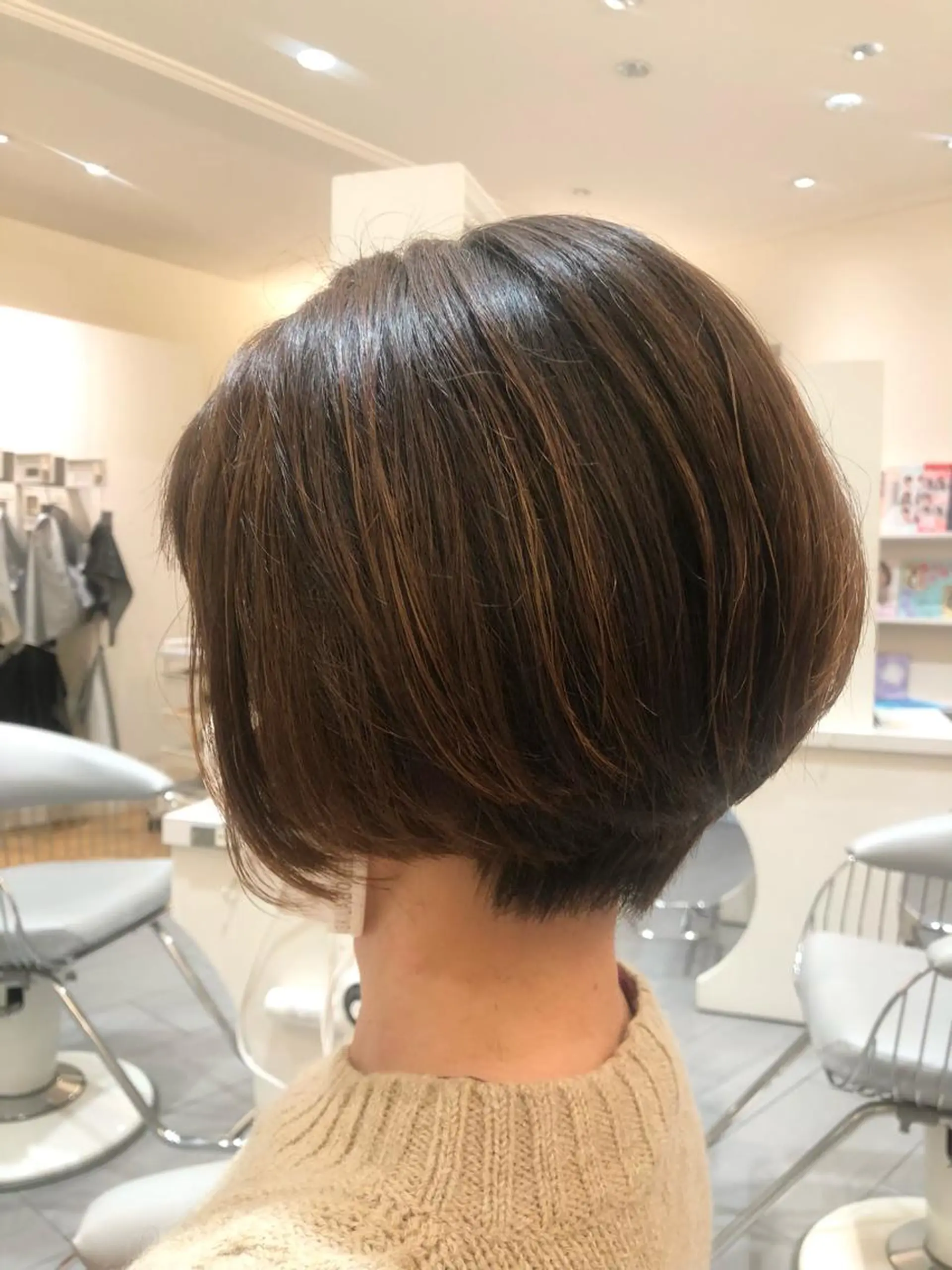 ショート パーマ 似合わせカット コテ巻きパーマ 阪上 沙織のヘアスタイル