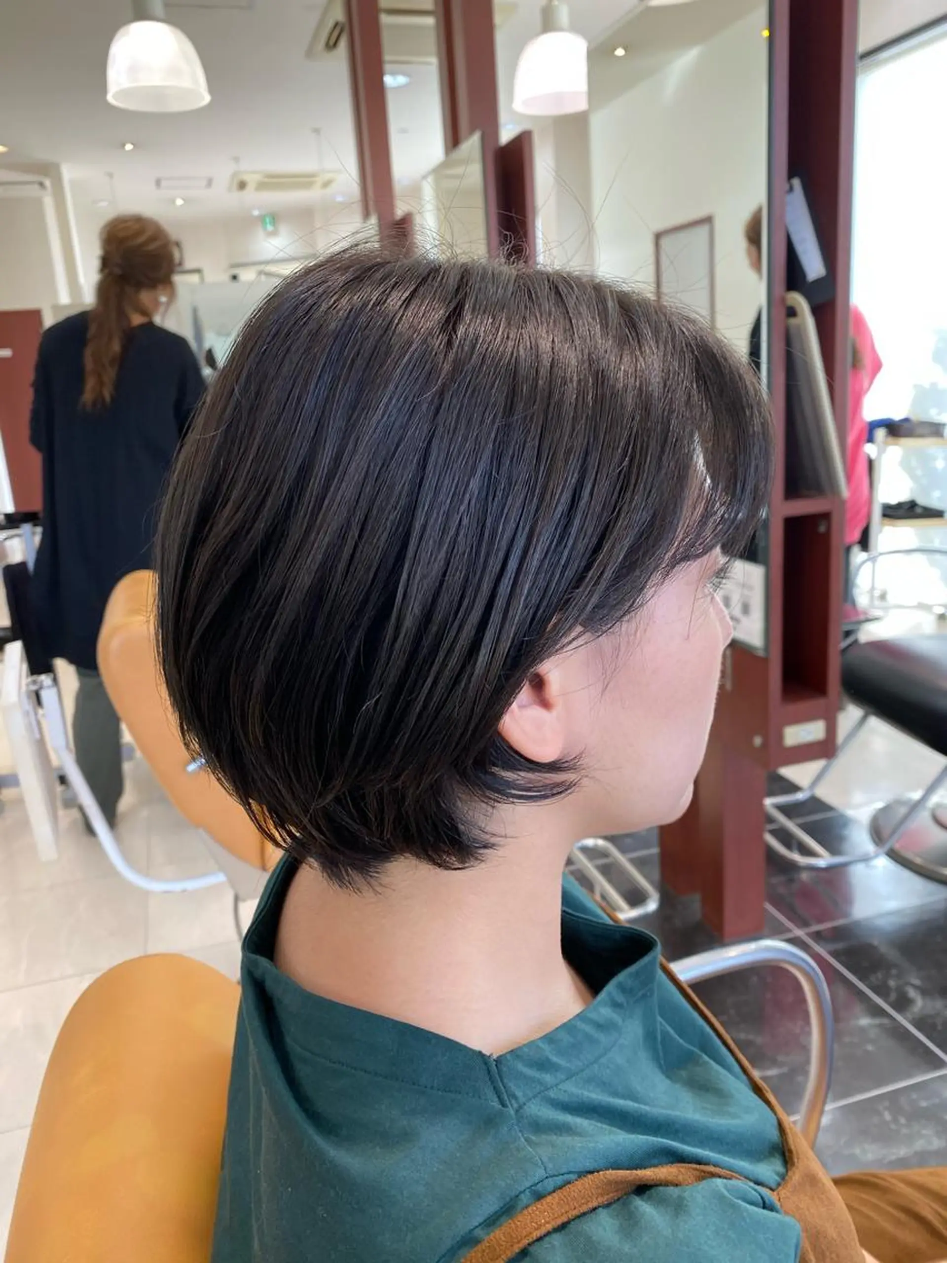 ショート カラー 赤間 飛鳥のヘアスタイル