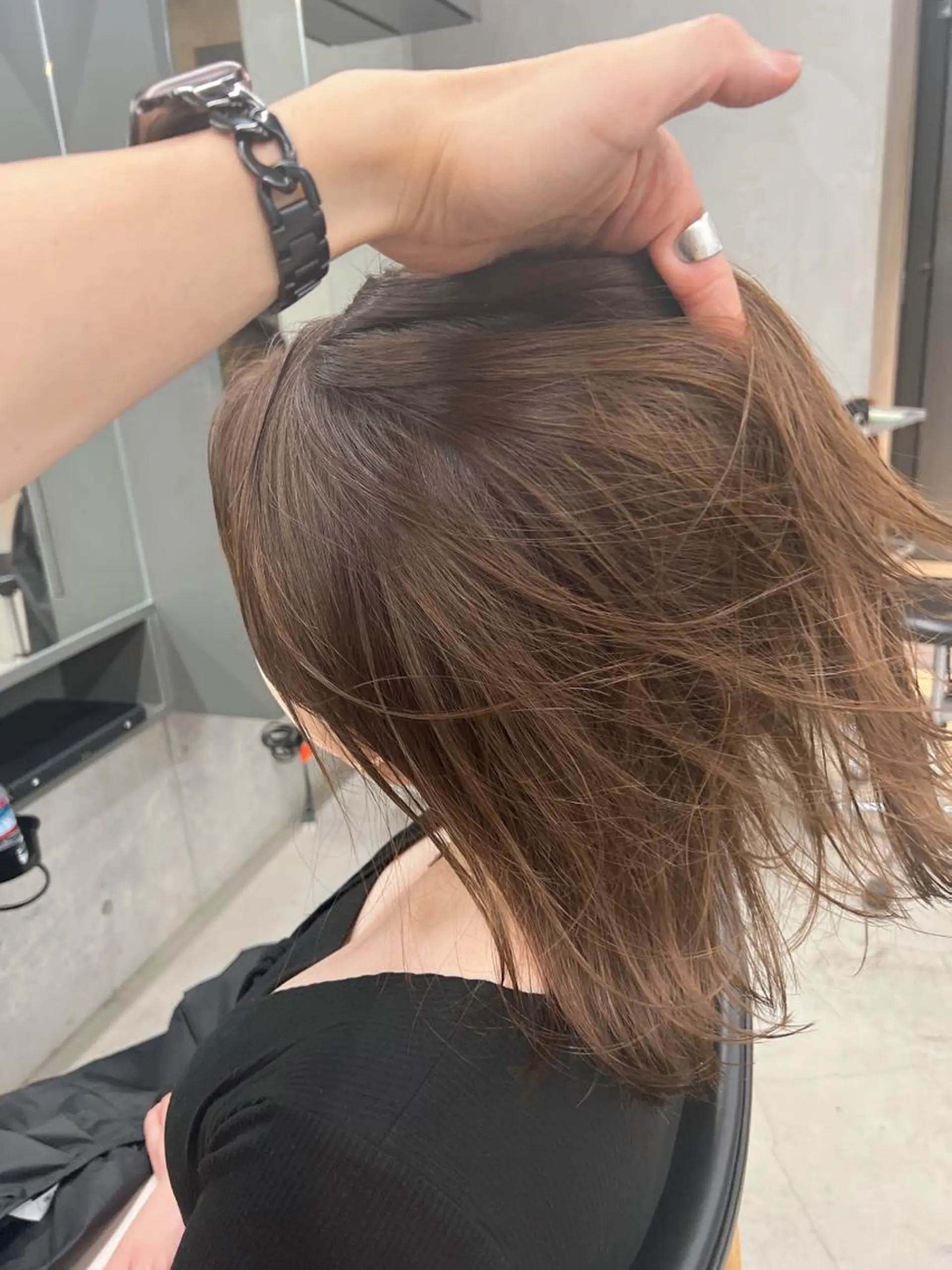 セミロング カラー ベージュカラー ブリーチ ブリーチなしカラー カット ヘアカラー 誰より丁寧なカット/ 小林輝/レイヤーのヘアスタイル