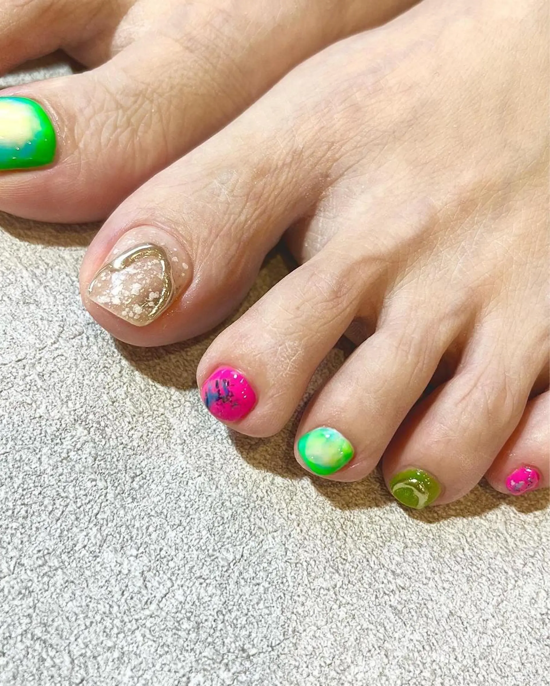 ネイル フットネイル 小河 仁美のネイルデザイン