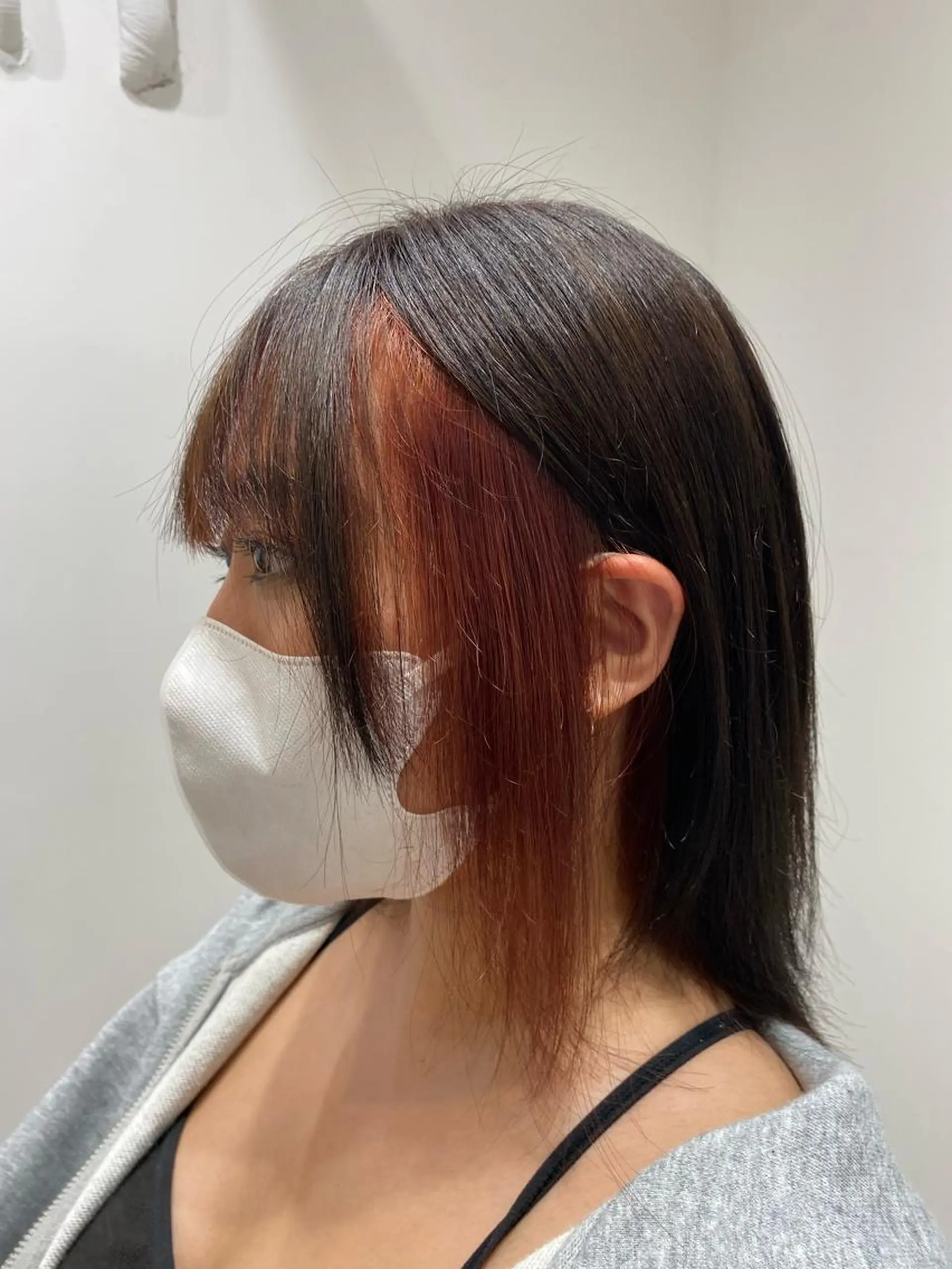 ミディアム カラー ピンクカラー レッドカラー 山﨑 燦人のヘアスタイル