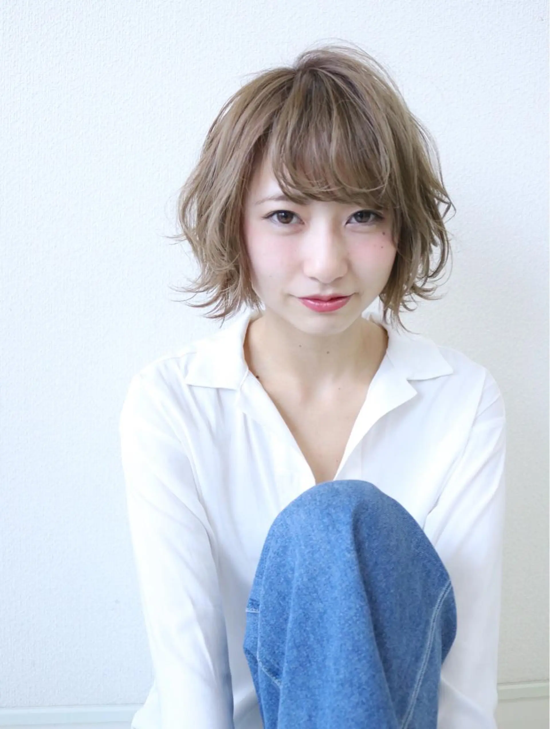 ショート カラー グレージュ ハイトーンカラー ハイトーングレージュ 統括ディレクター kuriのヘアスタイル