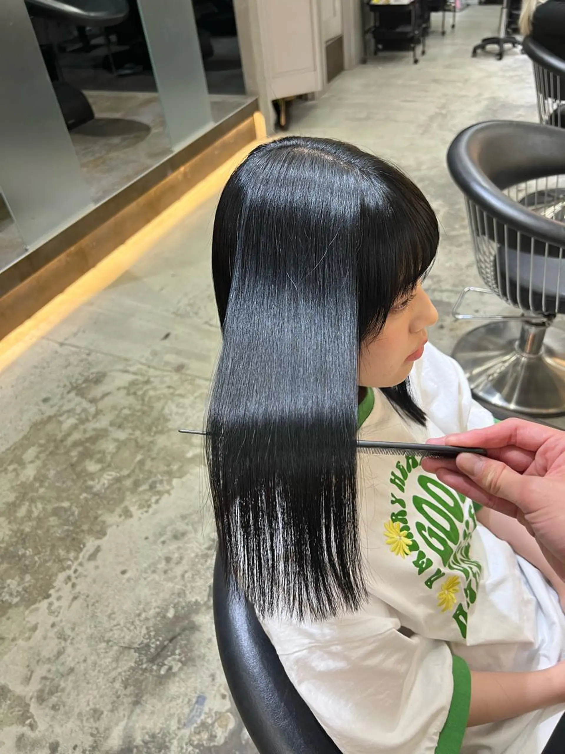 セミロング カット 縮毛矯正 トリートメント ヘアセット 艶感カラー/縮毛矯正 髪質改善/三ツ木一生のヘアスタイル