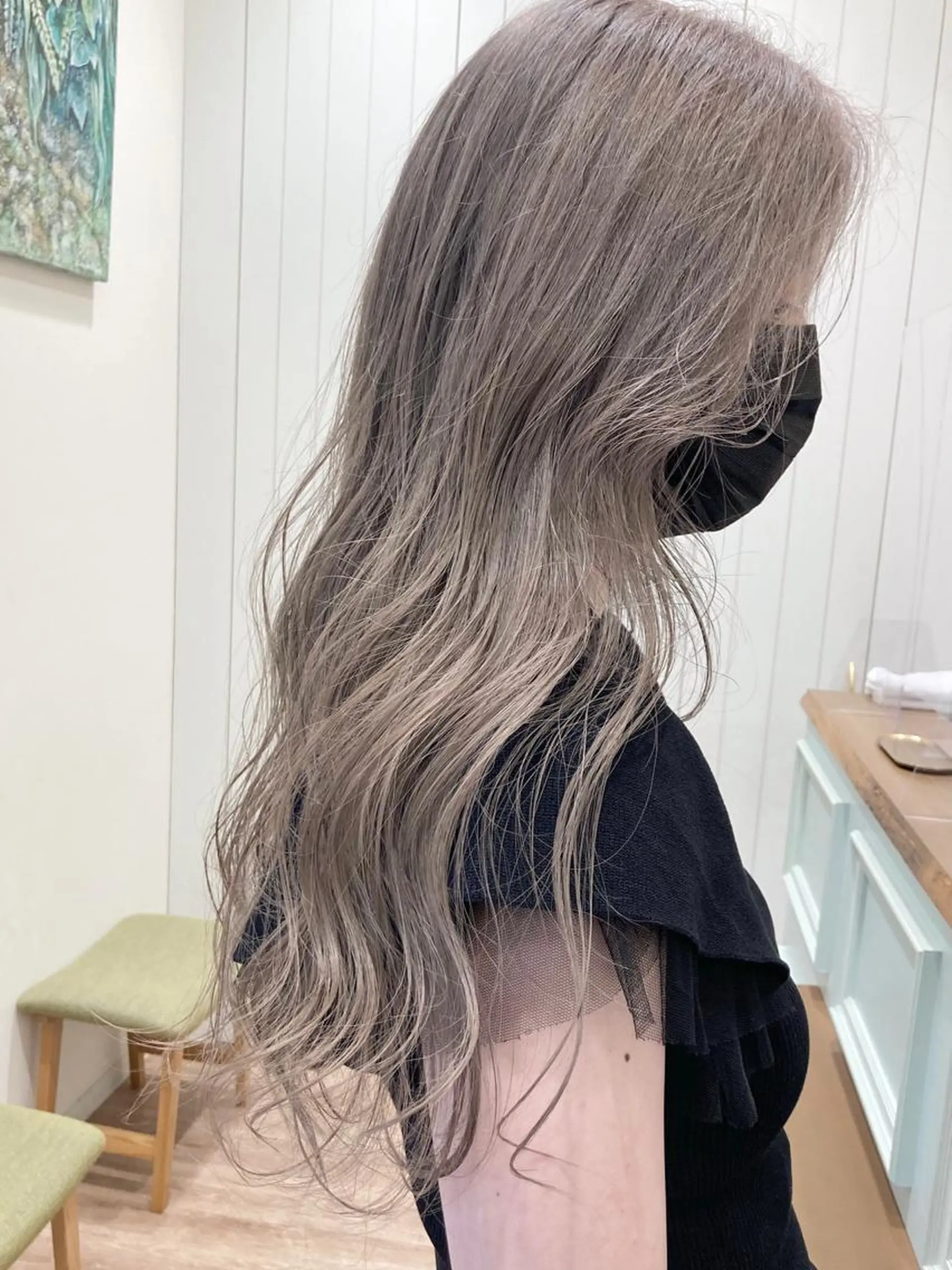 セミロング カラー グレージュ ミルクティーグレージュ ヘアカラー トリートメント ケアブリーチ 坪井佑樹のヘアスタイル