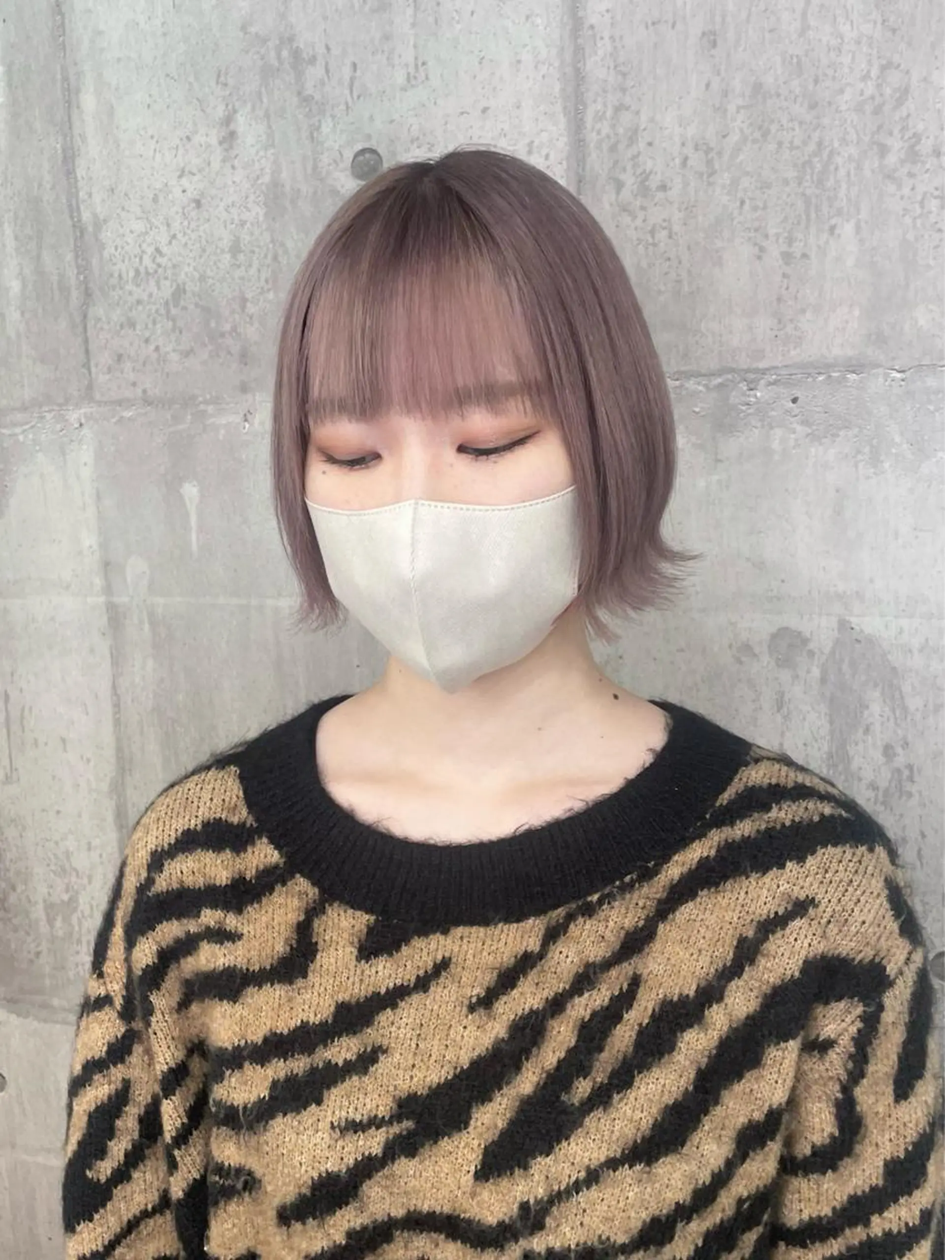 ショート カラー 透明感カラー グレージュ ラベンダーカラー ラベンダーグレージュ ラベンダーグレー ヘアカラー ルミナホワイト 店長 もえかのヘアスタイル