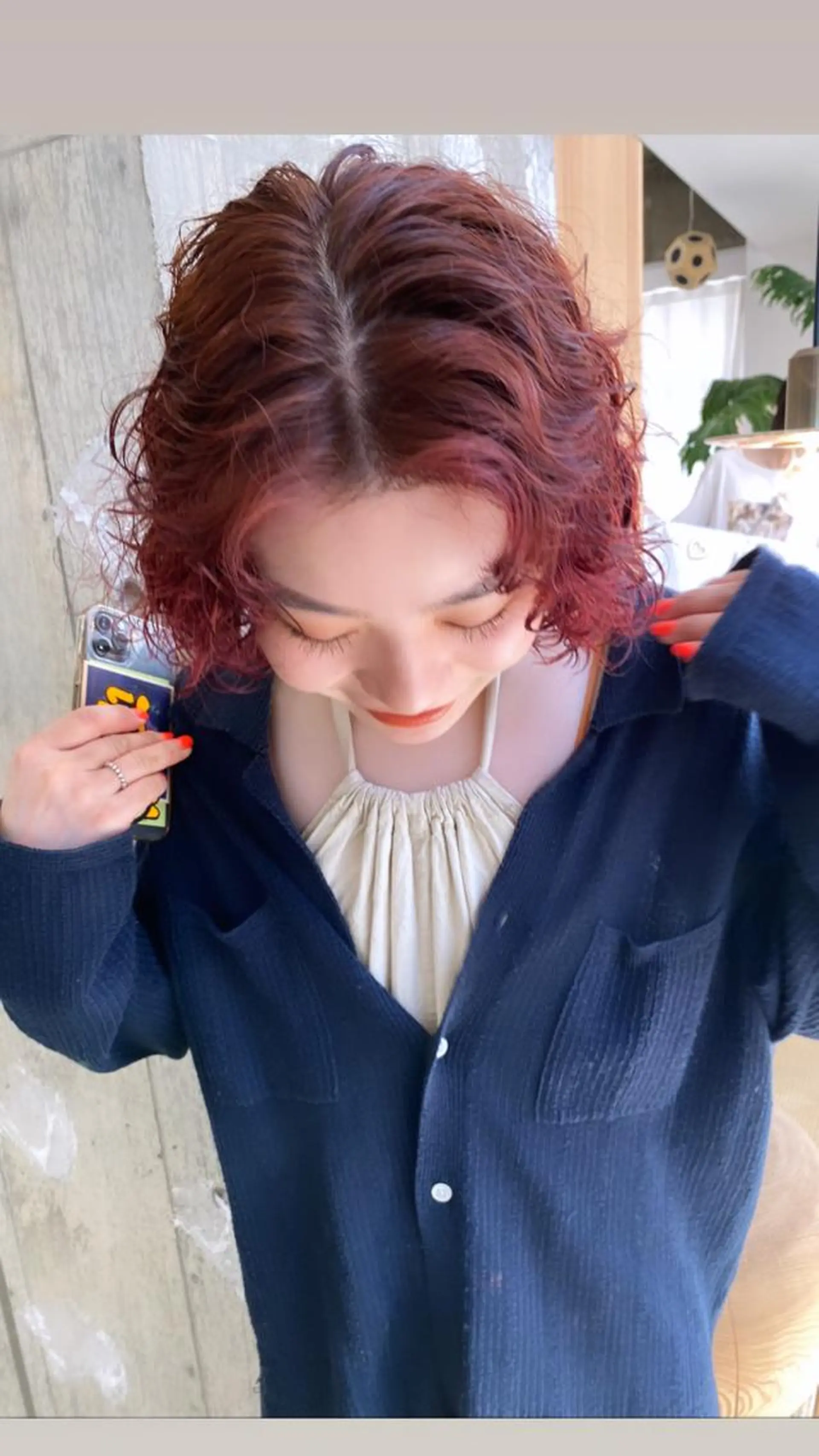 ミディアム カラー KVELL ユナのヘアスタイル