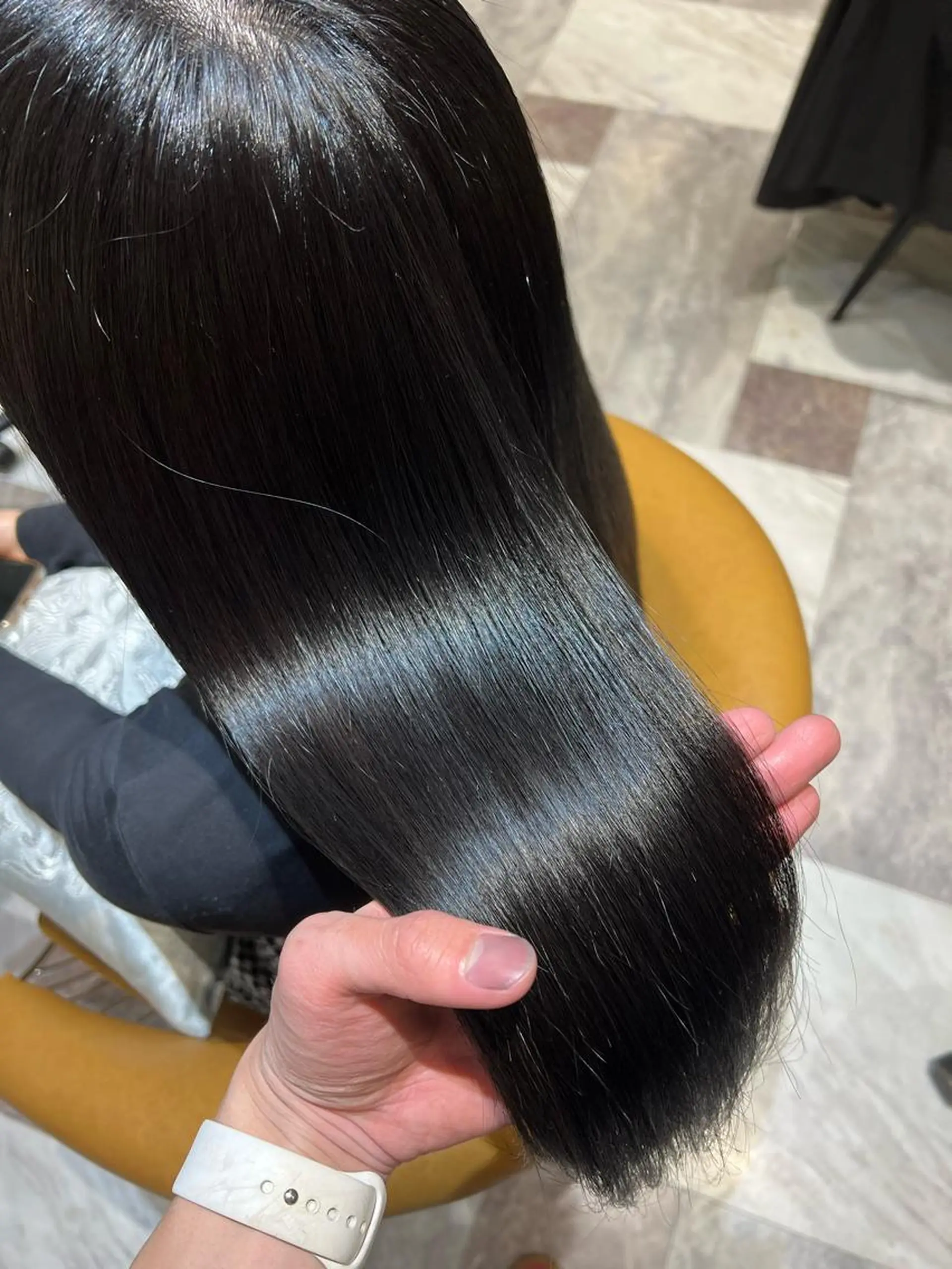 セミロング パーマ レイヤーカット/ 顔周り 五島巨幹のヘアスタイル