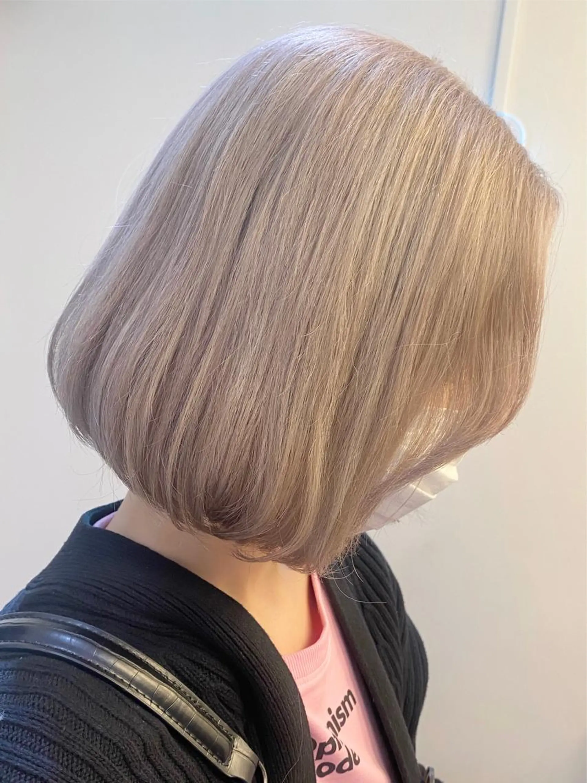ミディアム カラー ショートボブ ブリーチ ケアブリーチ ダブルカラー イルミナカラー ヘアカラー トリートメント 艶ピンク*ヘアセット 🌙shioriのヘアスタイル