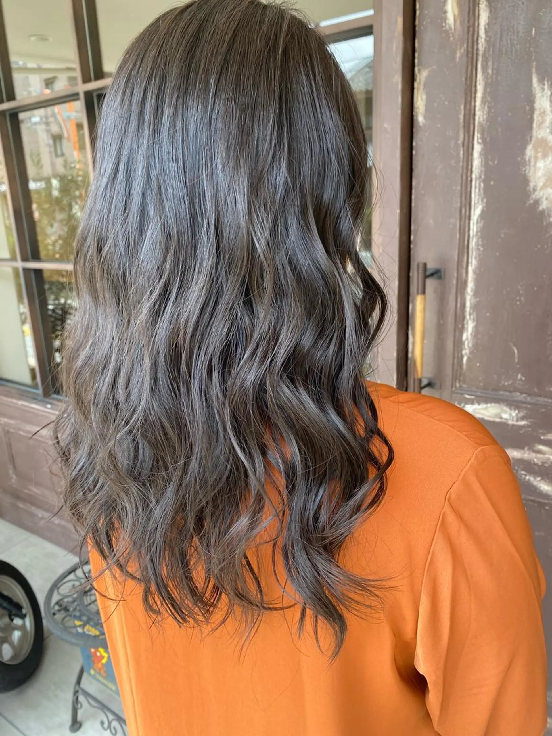 セミロング カラー ブリーチ グレージュ ブリーチなしカラー 川越 輝梨奈のヘアスタイル