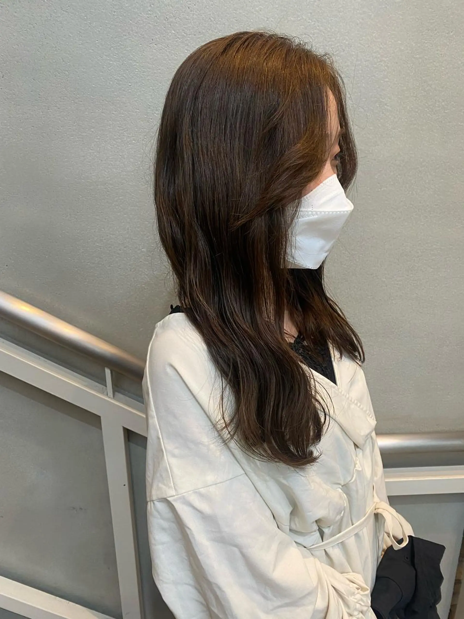 セミロング 艶カラー　宮﨑 蒼のヘアスタイル