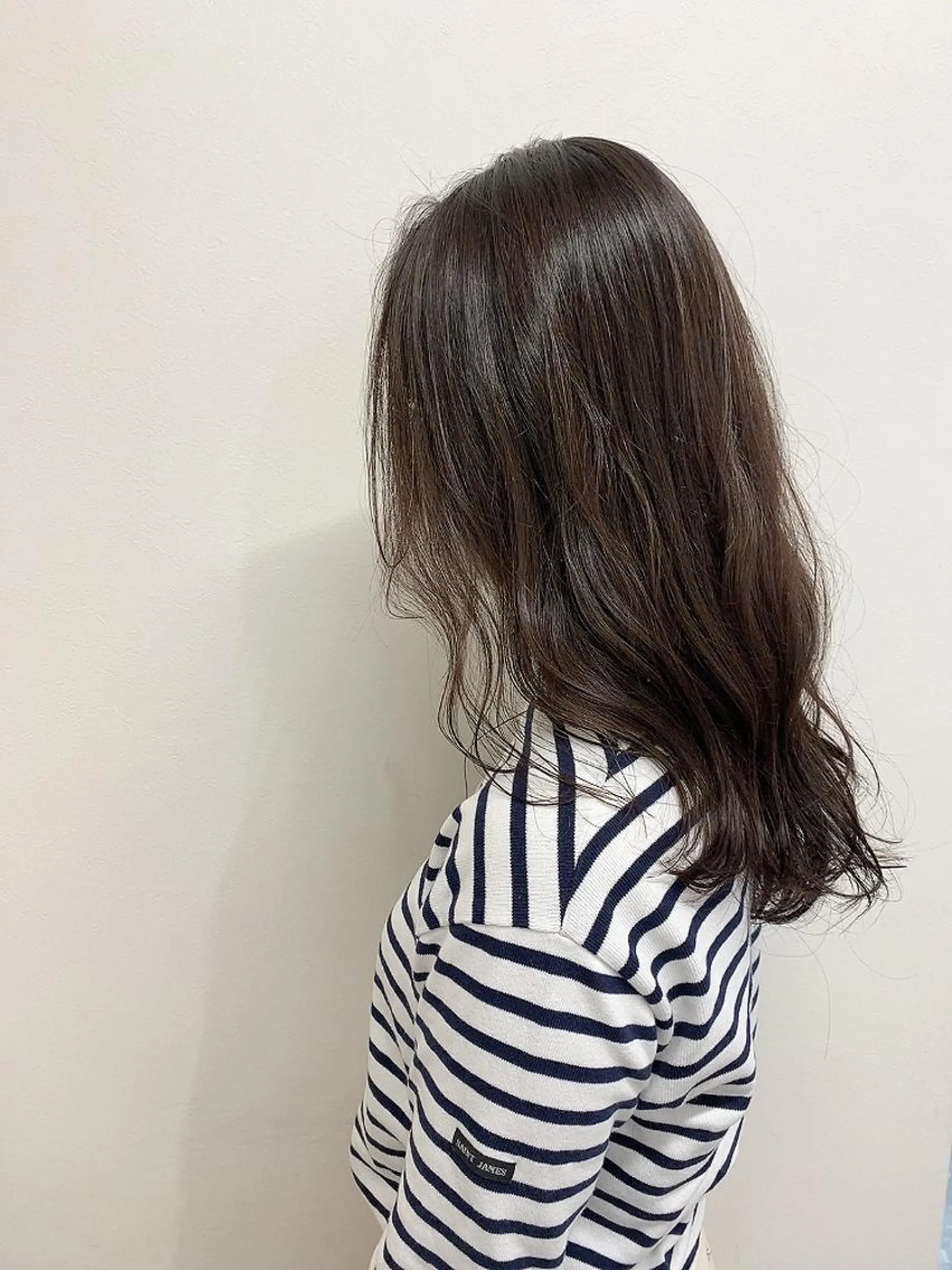 セミロング カラー カット ヘアカラー トリートメント 肌に馴染む暗髪 梅田・増田のヘアスタイル