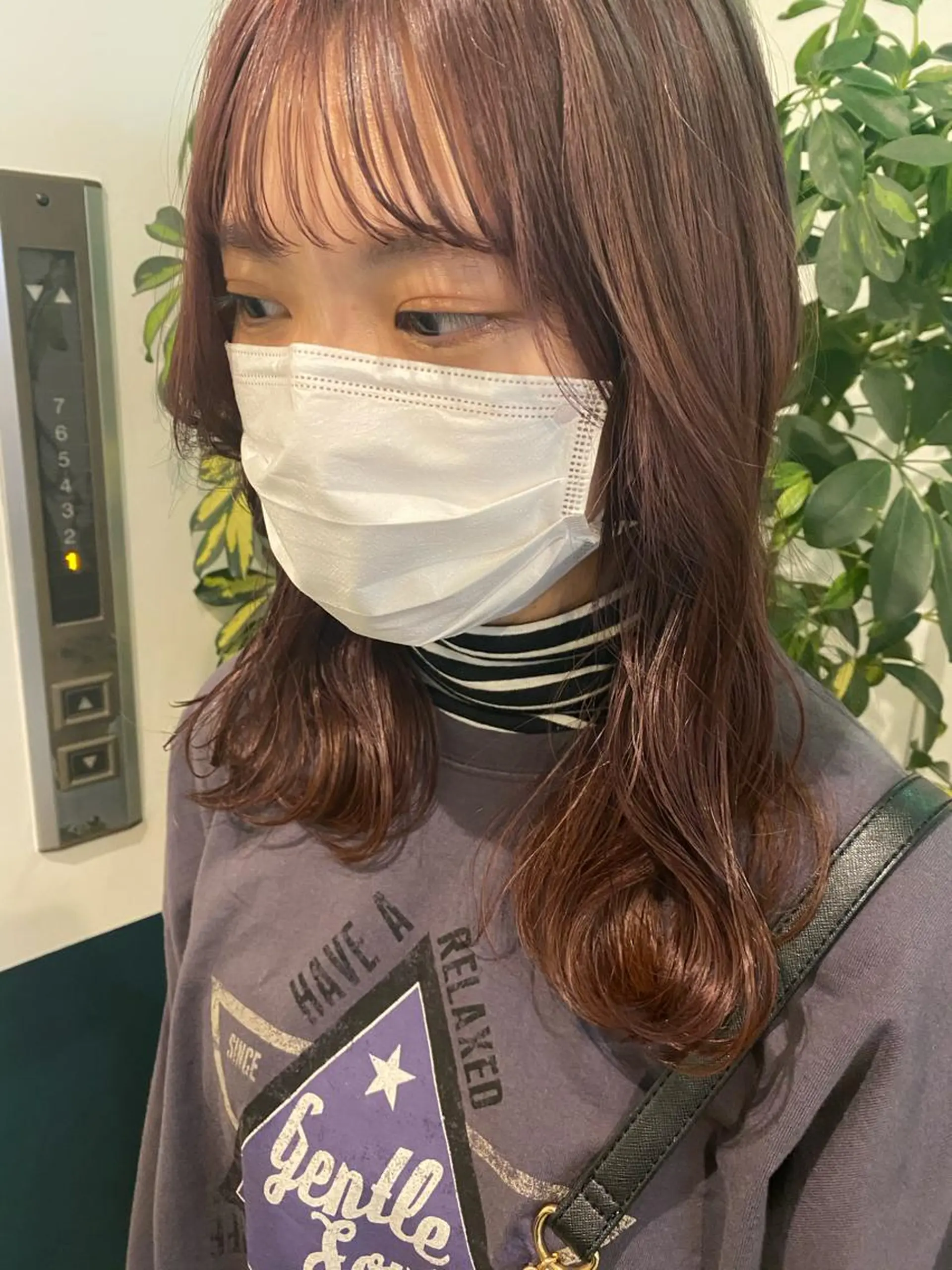 セミロング カラー ヘアアレンジ ブリーチ ブラウンカラー ピンクカラー ピンクブラウン fit stand /HIIRAGIのヘアスタイル