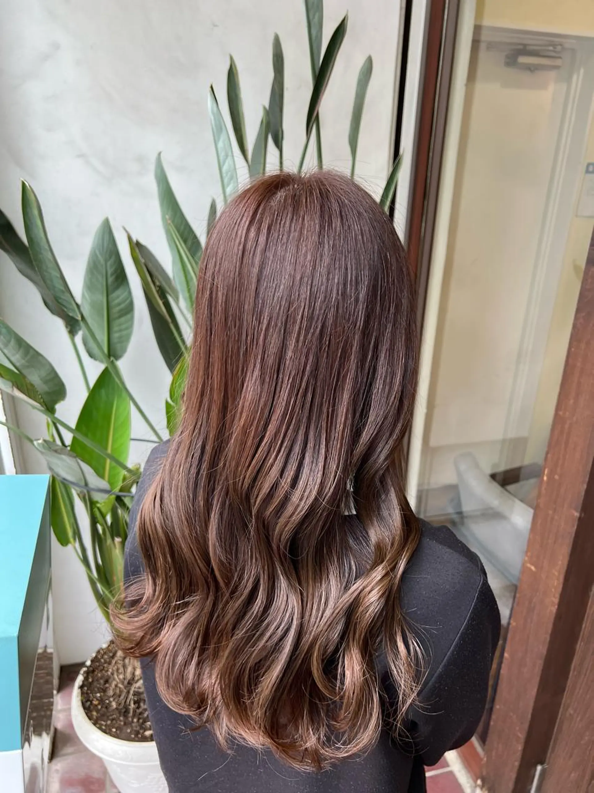 ロング カラー ブリーチ ブリーチなしカラー ロング トリートメント ヘアカラー トリートメント ヘッドスパ ブリーチカラー🦖 岡部木乃夏のヘアスタイル