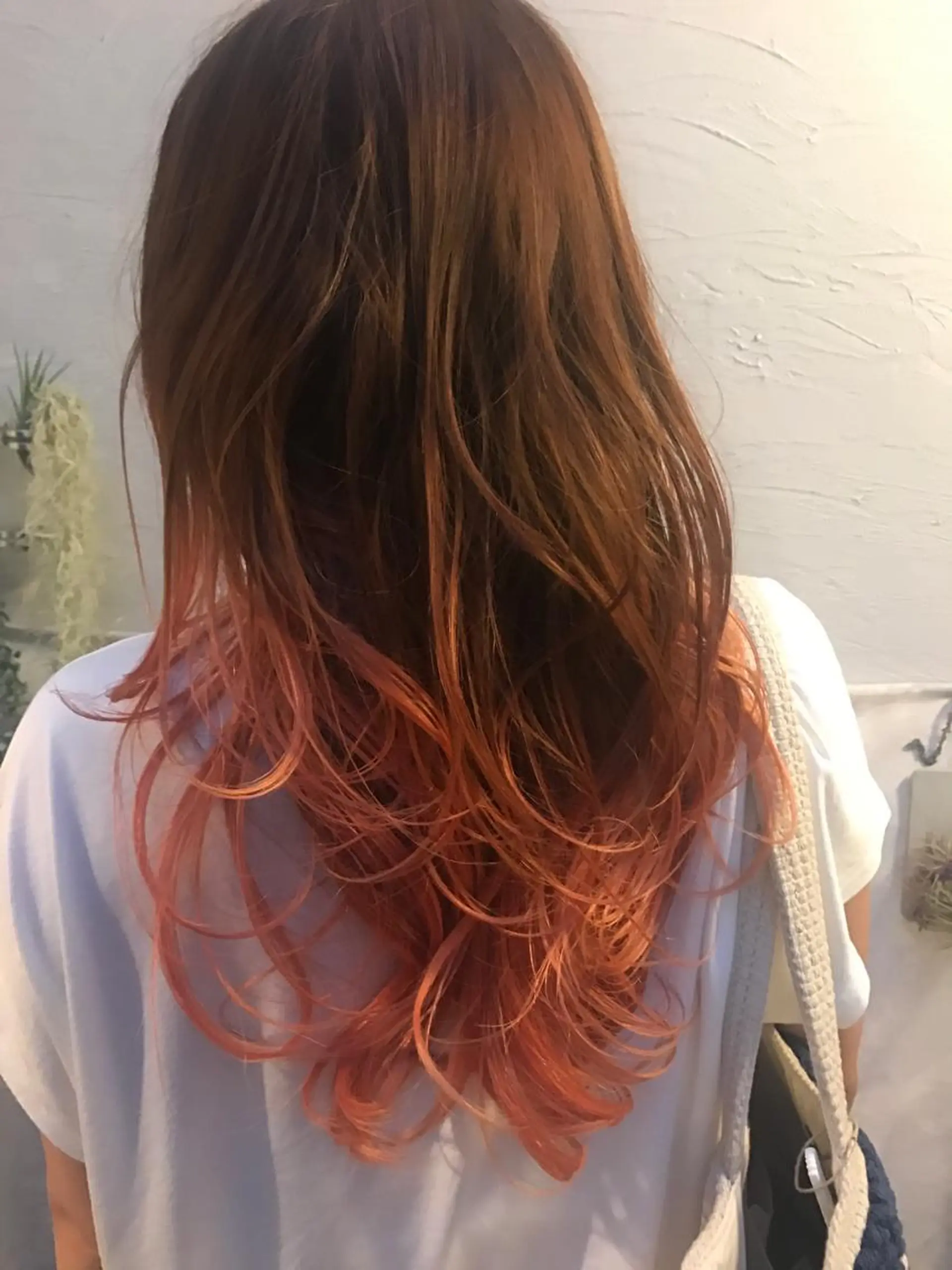 ロング カラー  大貫 茉央のヘアスタイル