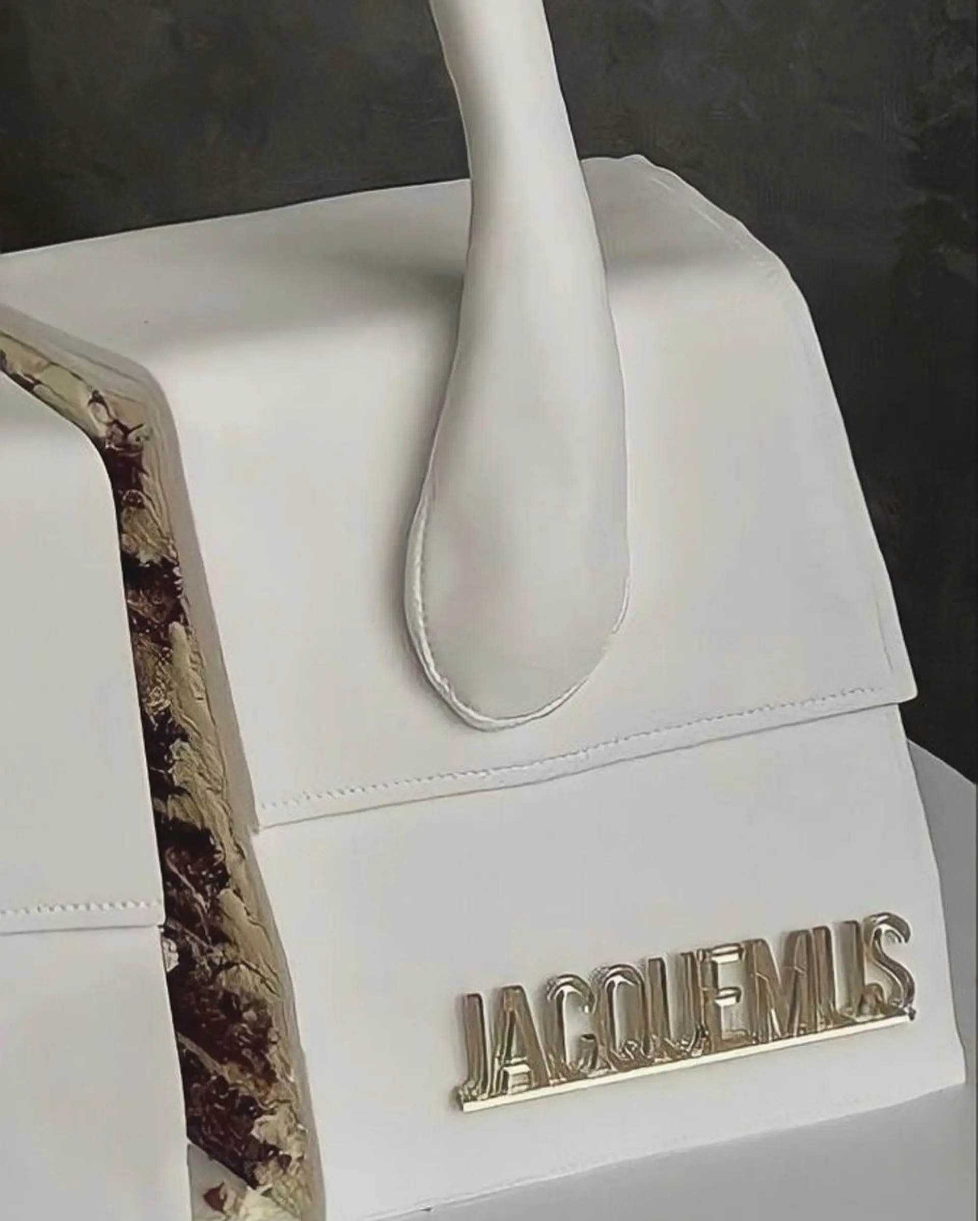 ネイル オーロラネイル ジェルネイル 韓国ネイル マグネットネイル ミラーネイル ちゅるんネイル🪄 耳ツボジュエリー🔗のネイルデザイン