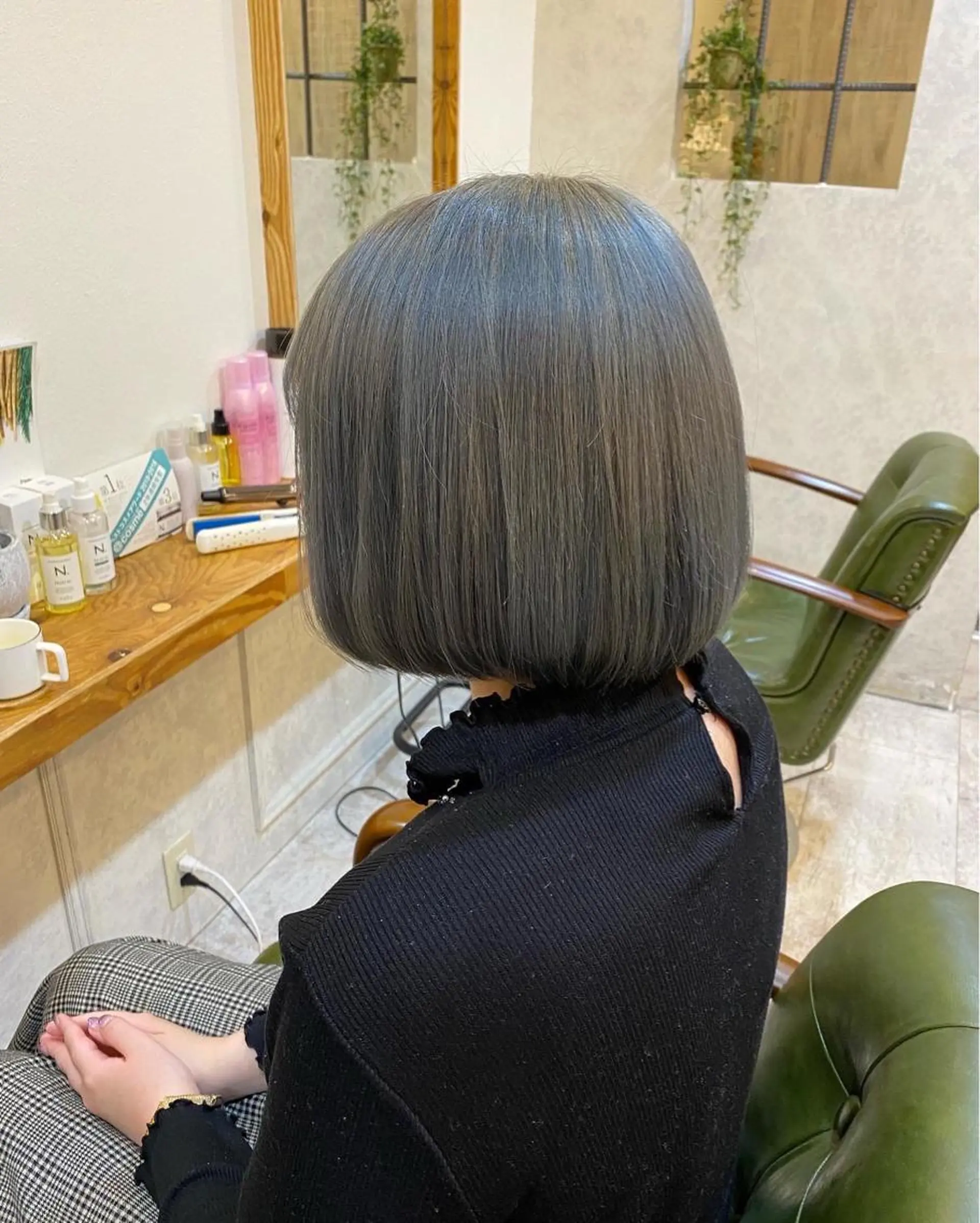 ショート カラー アディクシーカラー ブリーチ 透明感カラー ダブルカラー グレージュ ヘアカラー トリートメント エイト ウメダのヘアスタイル