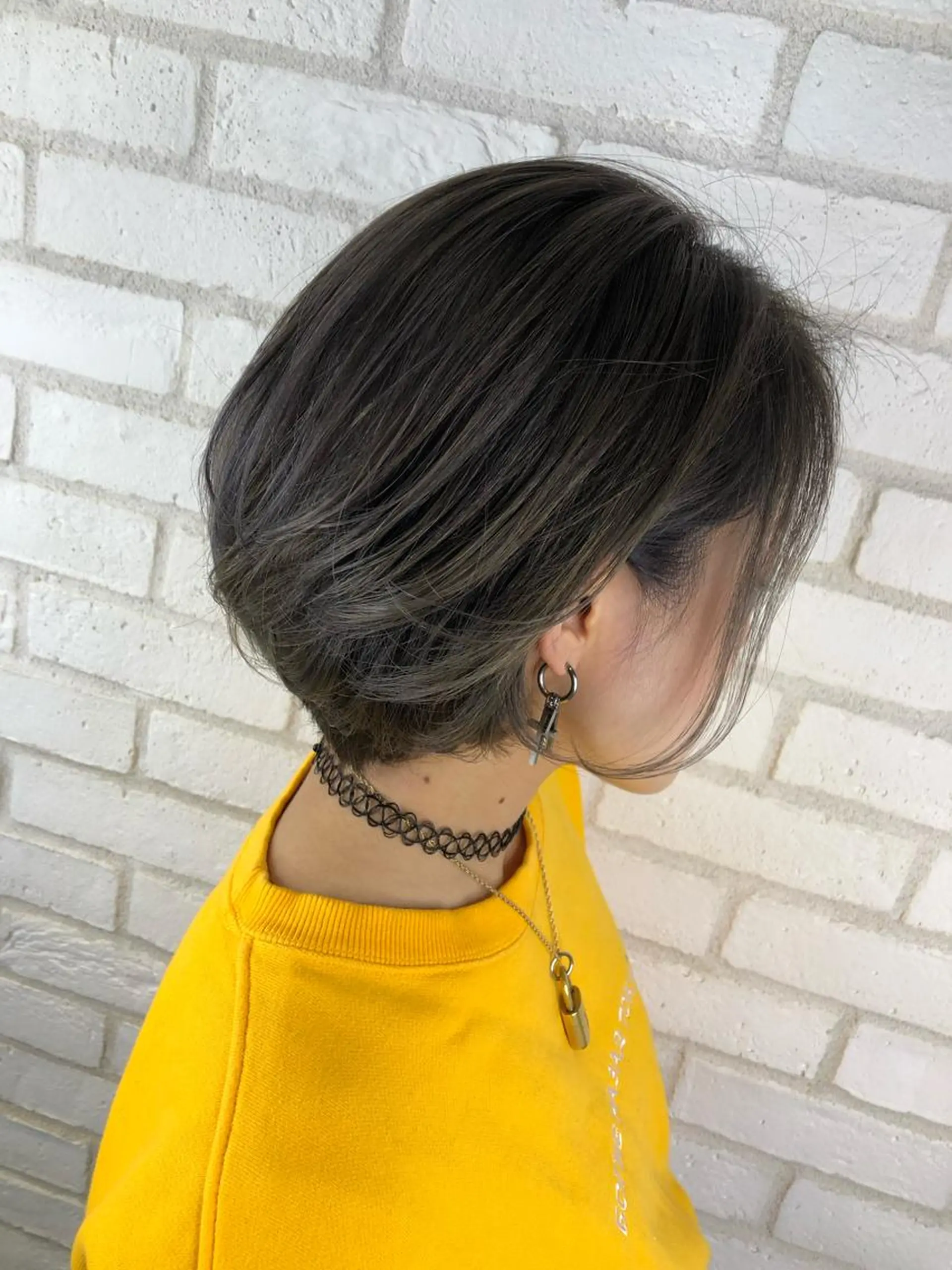 ショート カラー 小島 侑衣のヘアスタイル