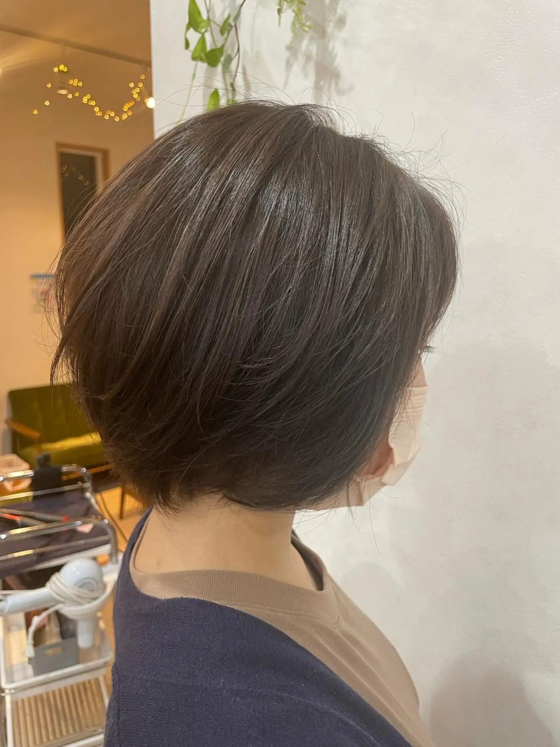 ミディアム カラー アッシュ 透明感カラー ラベンダーカラー ラベンダーアッシュ 山田 梓のヘアスタイル