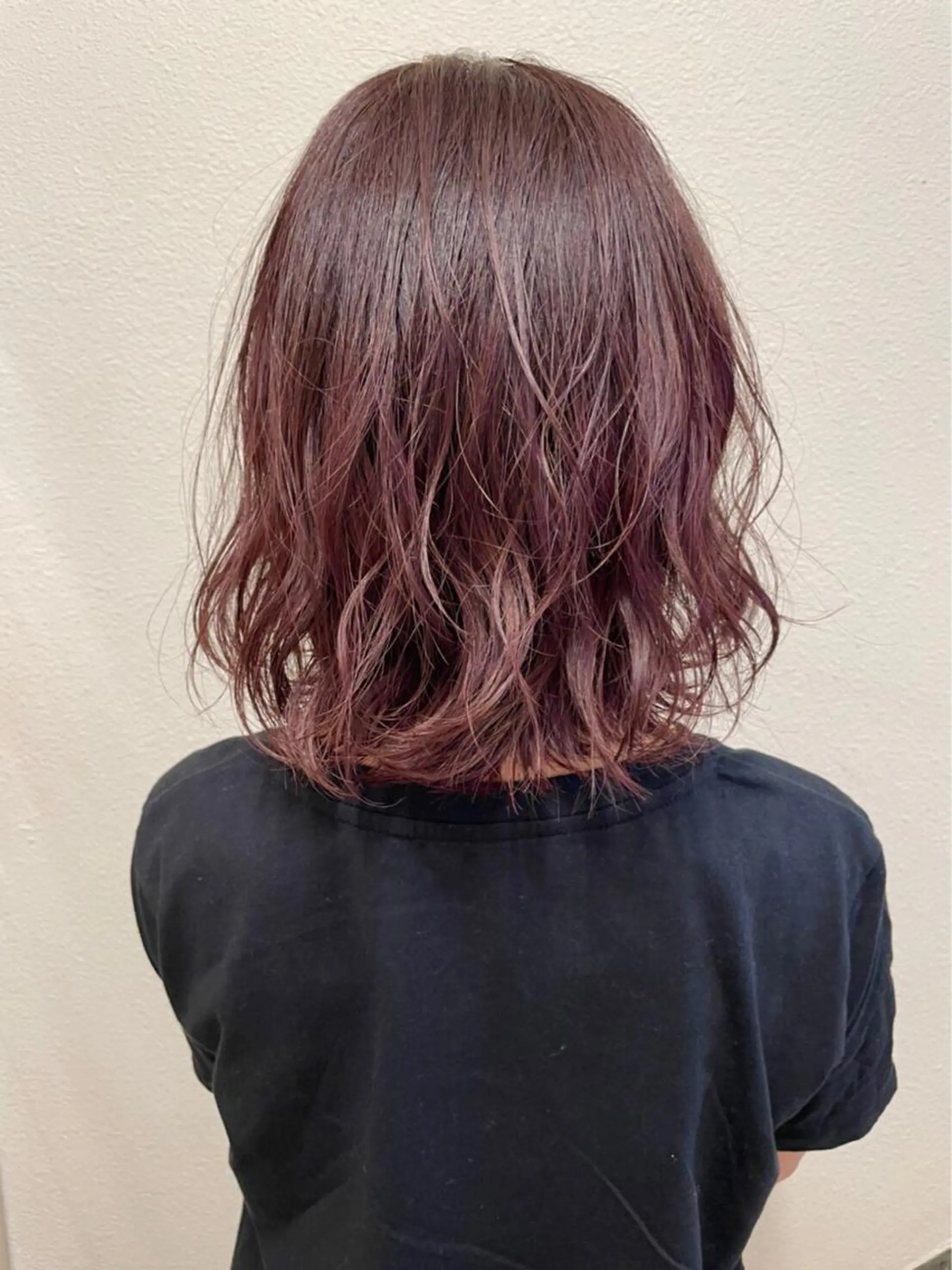 ミディアム カラー ブリーチ パープルカラー ヘアカラー 🌼こやま かおり🌼のヘアスタイル