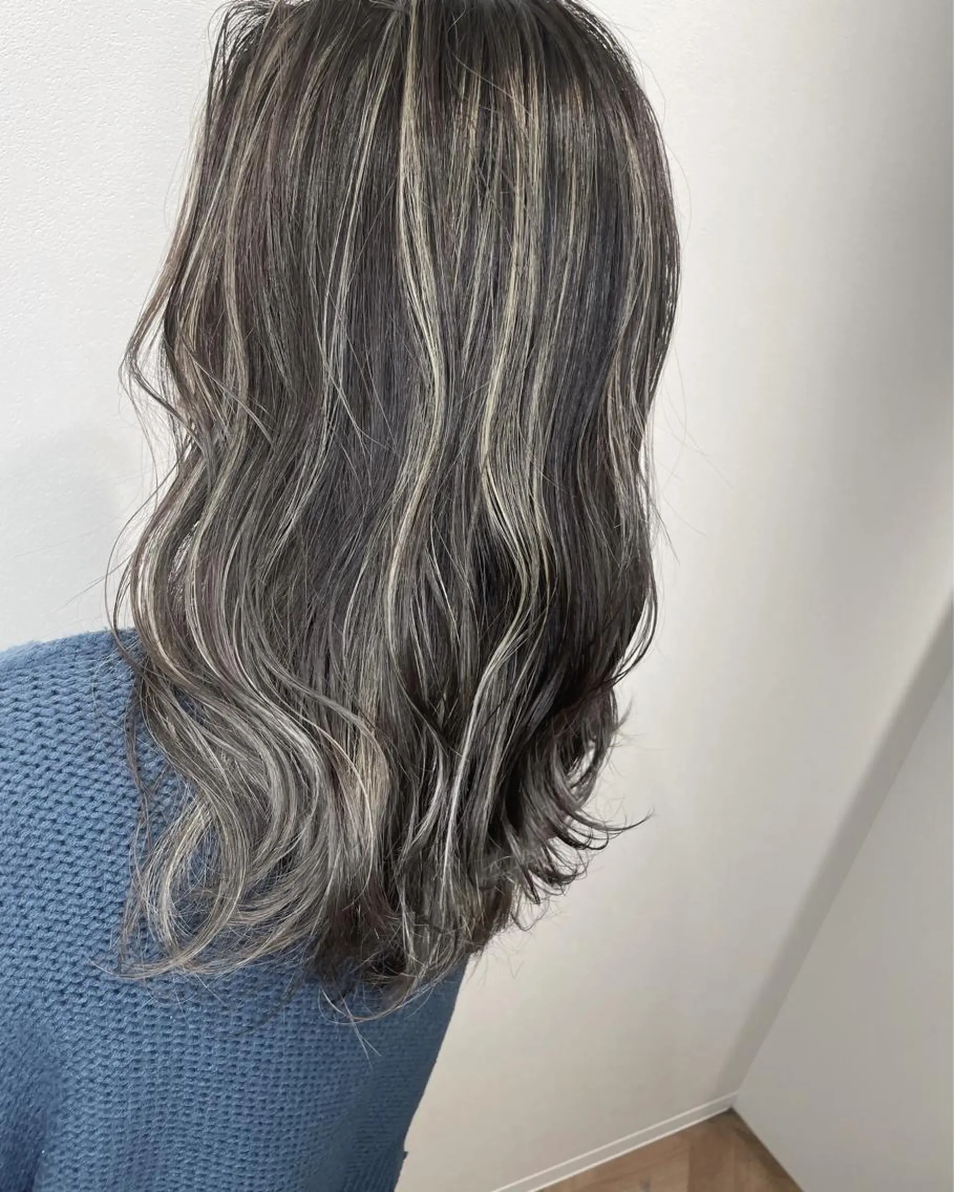 カラー 直井 愛蘭のヘアスタイル