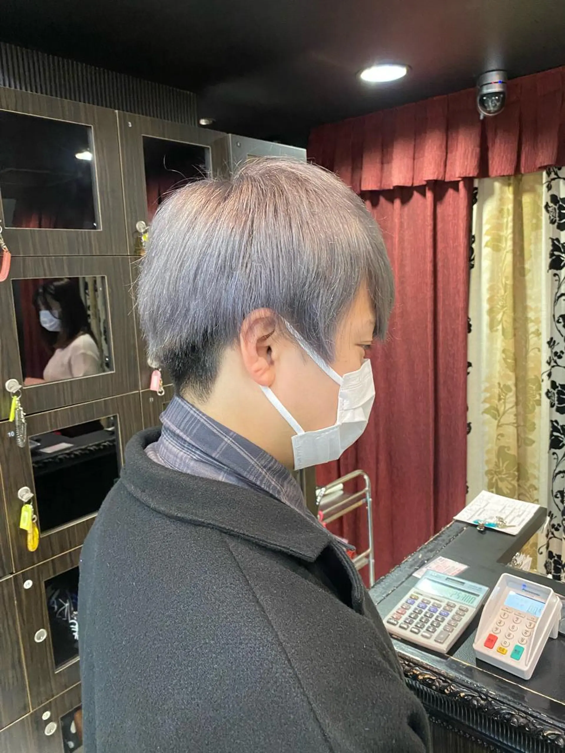 カラー メンズ アッシュ シルバー シルバーアッシュ ホワイト系はお任せ /ブリーチ/店長岩崎のヘアスタイル