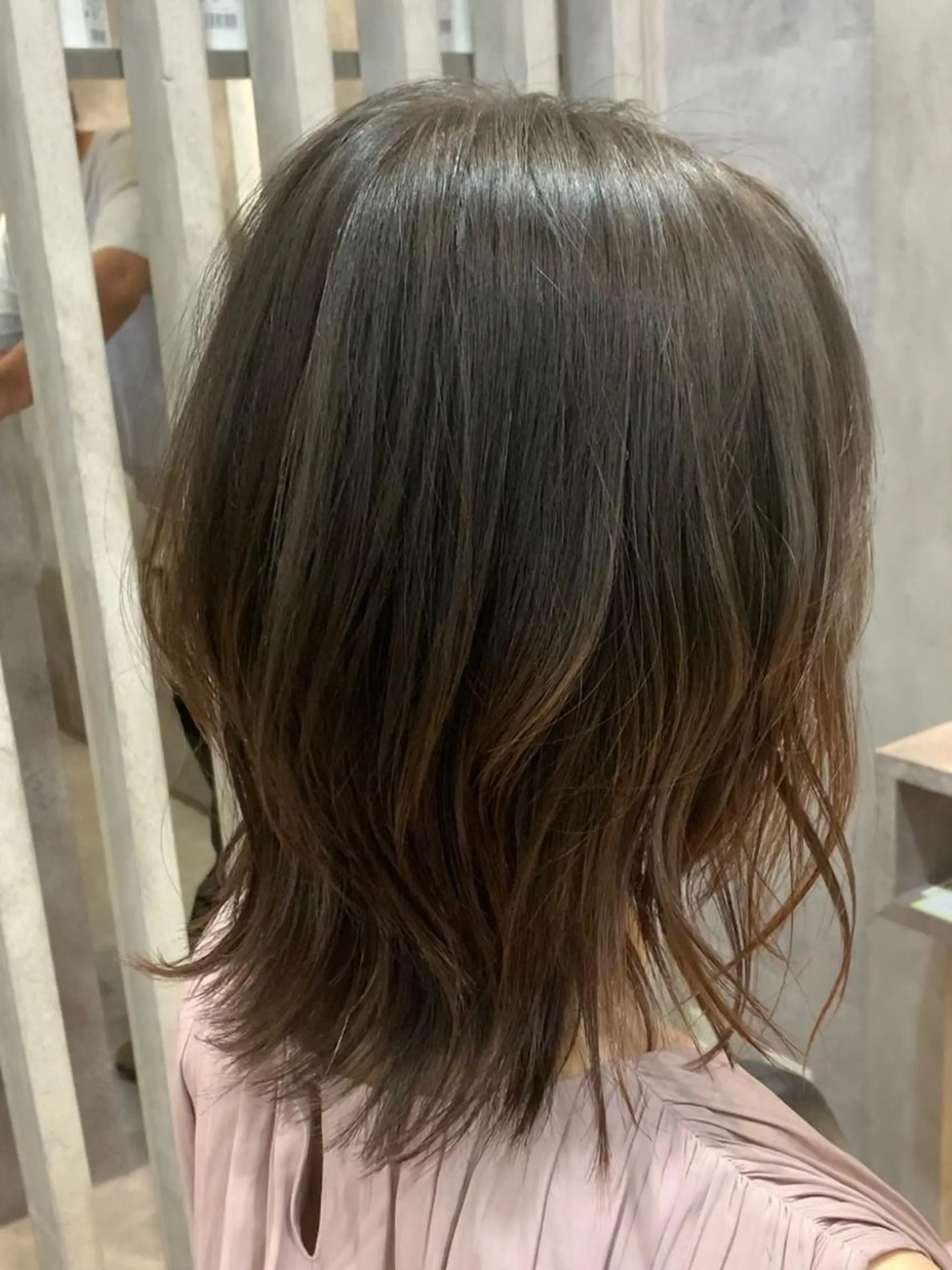 ミディアム くびれヘア くびれレイヤー レイヤーカット B E C H I C O〔べち子〕のヘアスタイル