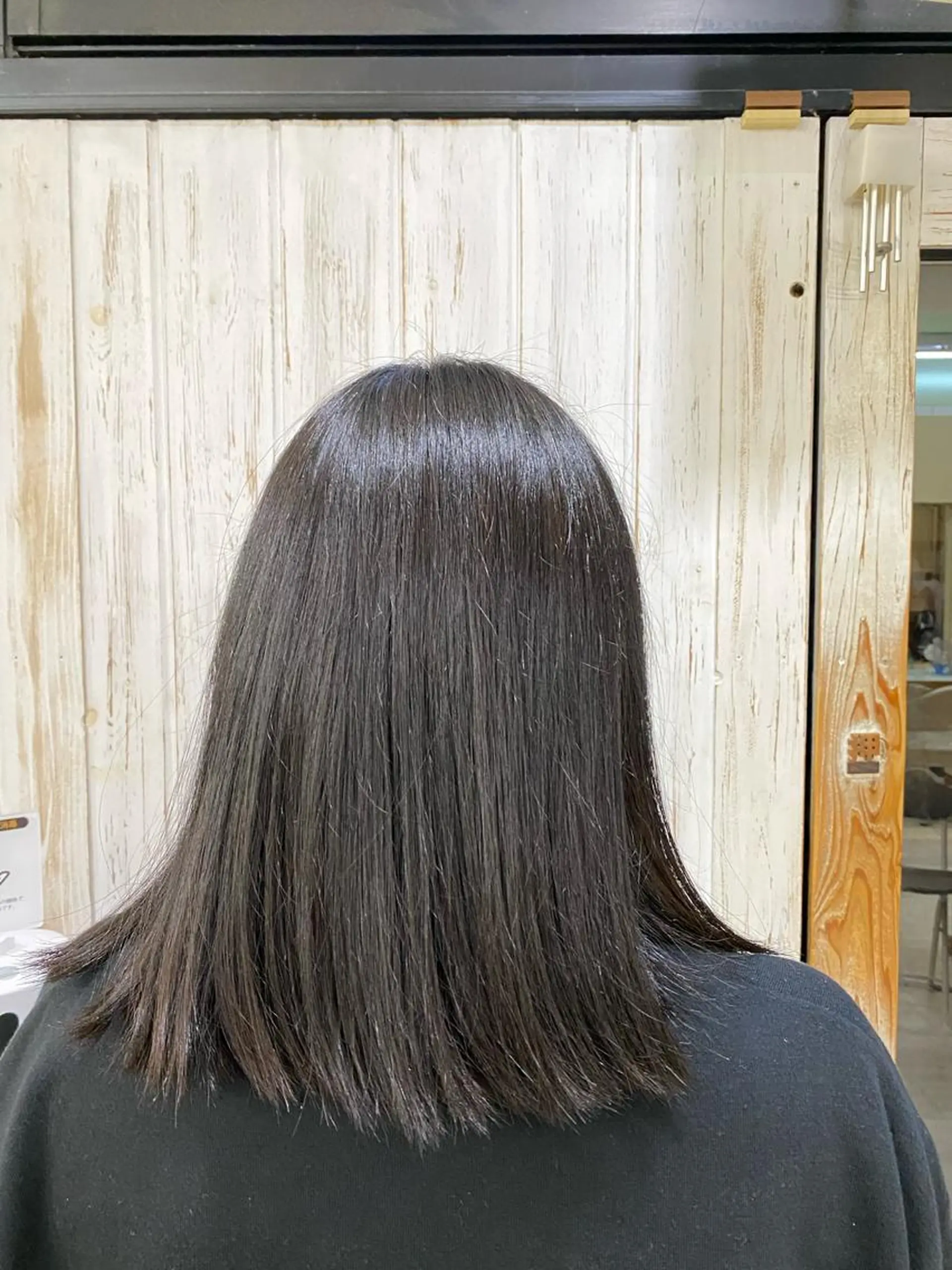 セミロング カラー アッシュ ベージュカラー 高野 健二のヘアスタイル