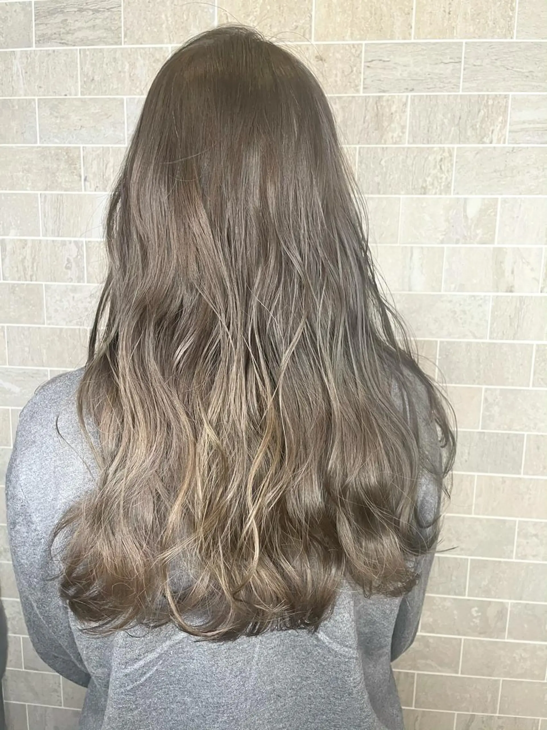 ロング カラー 渡辺 瑠美のヘアスタイル