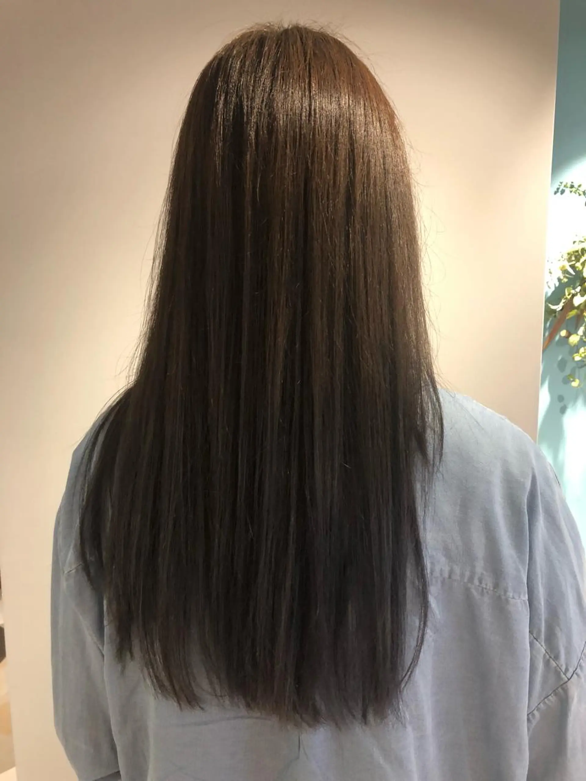 ロング カラー グラデーションカラー バイオレットカラー 佐川 友里のヘアスタイル