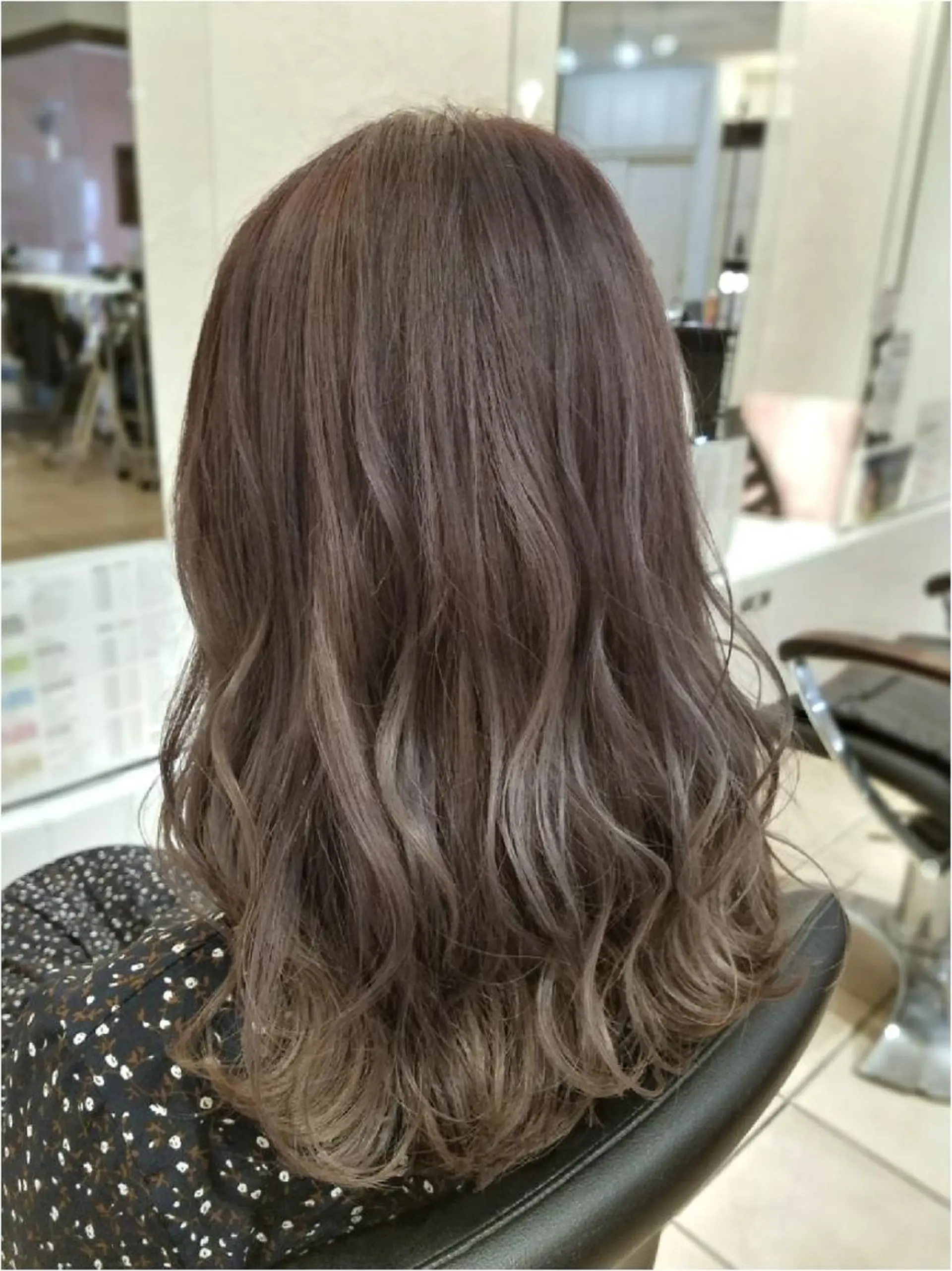 ミディアム カラー ヘアアレンジ グレージュ 【髪質改善美容師】t occa茨木篠原健太のヘアスタイル