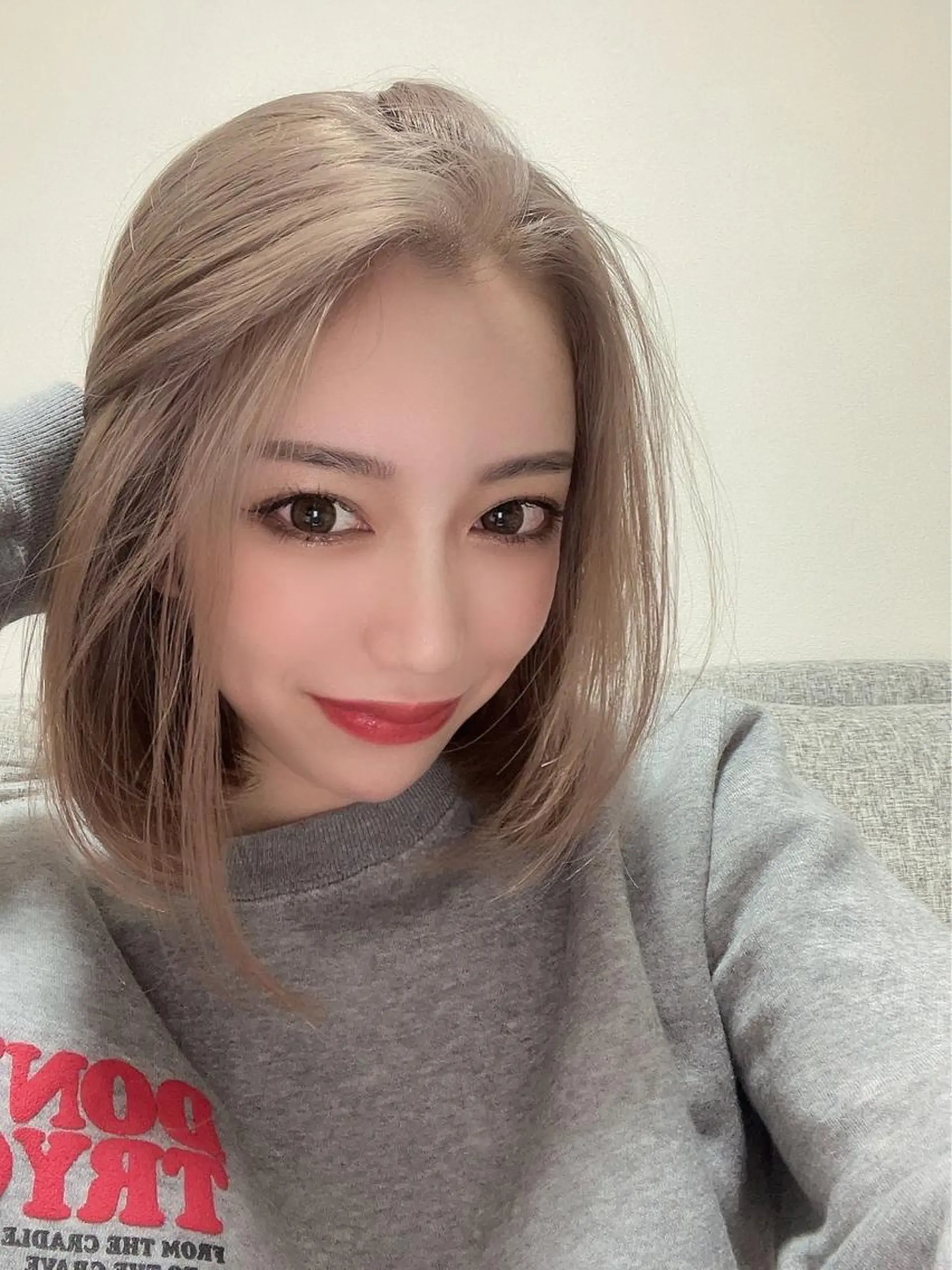 ミディアム 深沢 秀のヘアスタイル