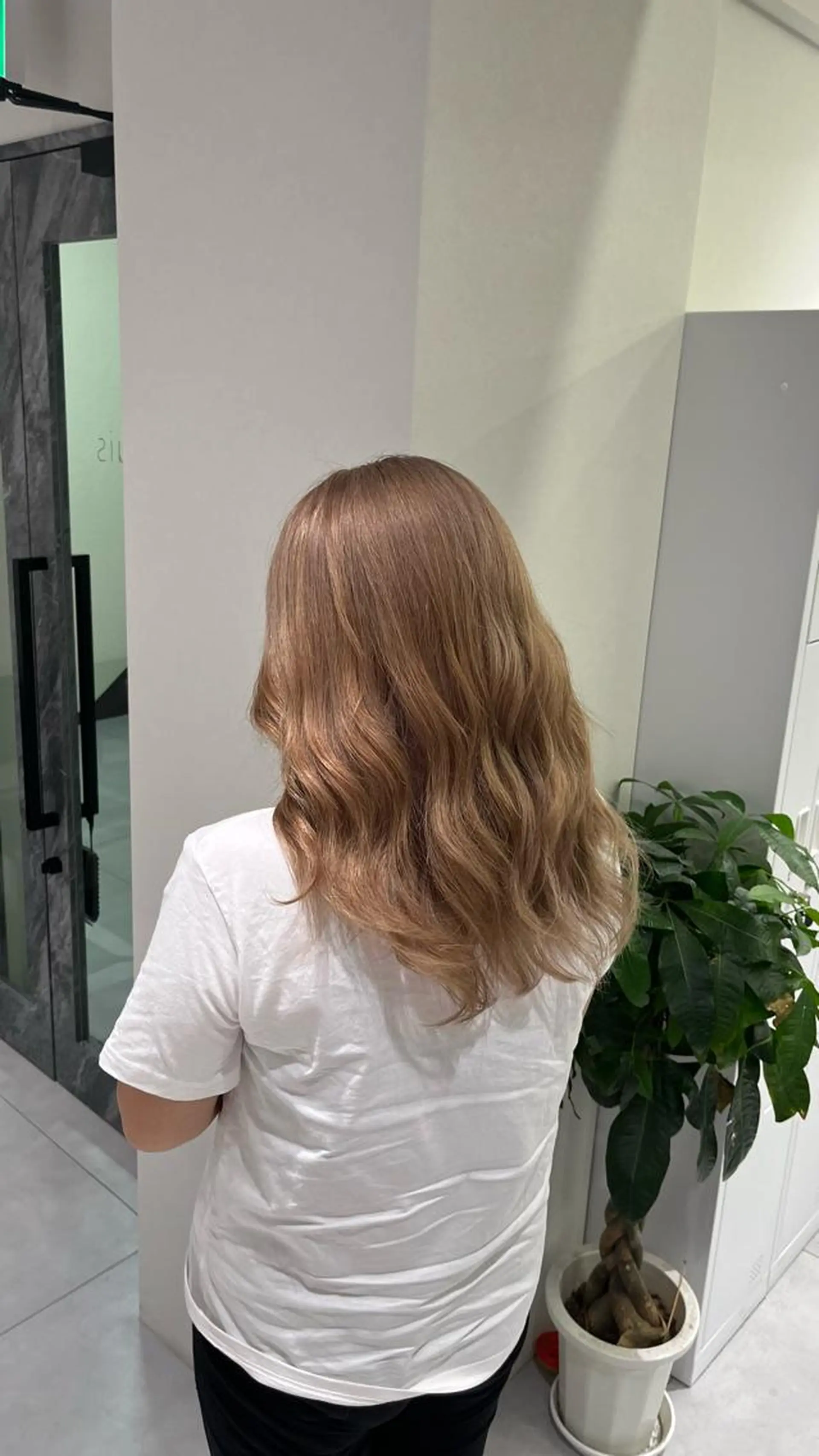 セミロング カラー 髪質改善/レイヤー 兼折楓馬のヘアスタイル