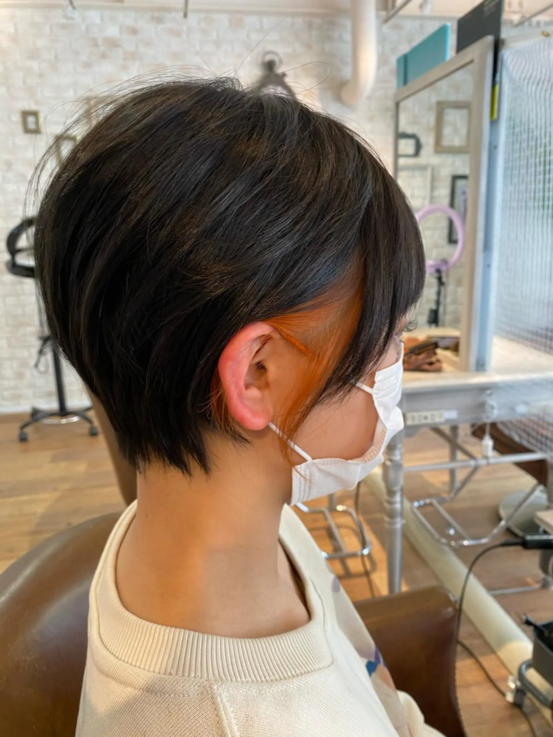 ショート カラー イヤリングカラー ヘアカラー トリートメント アンソニー ショウゴのヘアスタイル