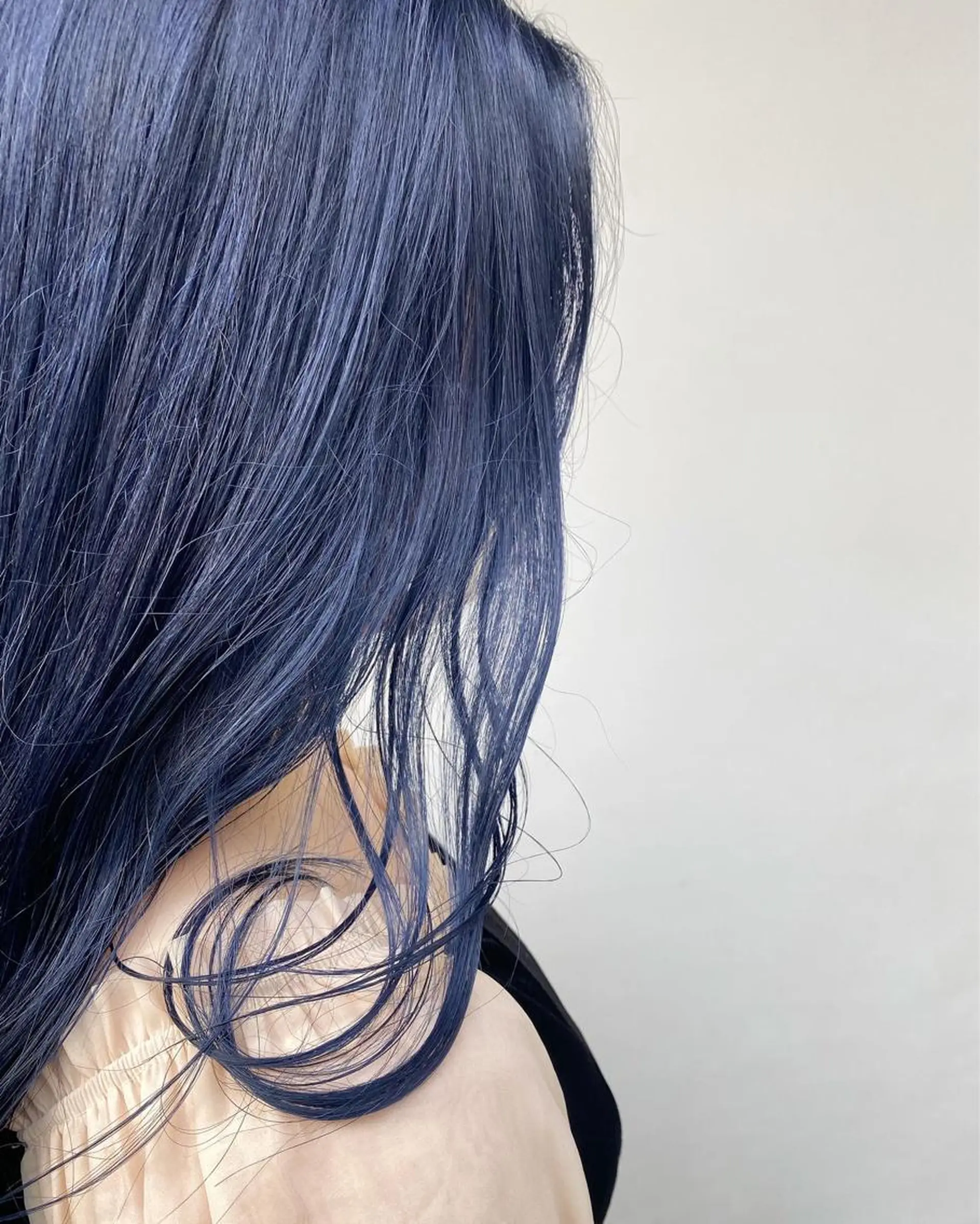 ロング カラー ブリーチ ブルーカラー tonari 梅田、中崎町のヘアスタイル