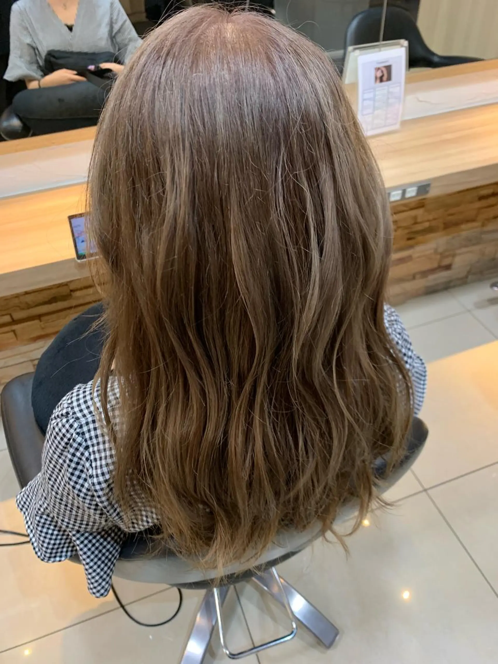 ミディアム カラー パーマ ヘアアレンジ メンズ ネイル ダブルカラー ヘアカラー 🟤TAP🟤 木曳野　金沢店のヘアスタイル