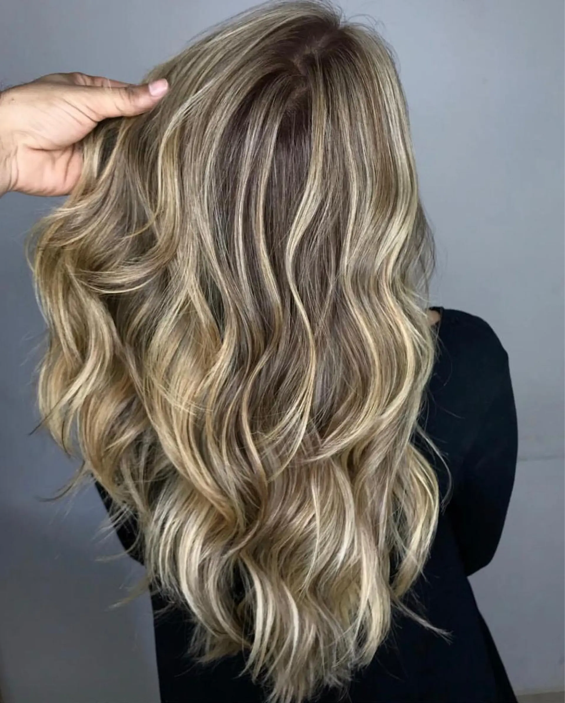 ミディアム カラー ハイライトカラー ハイライト ヘアカラー トリートメント 大西 直人のヘアスタイル