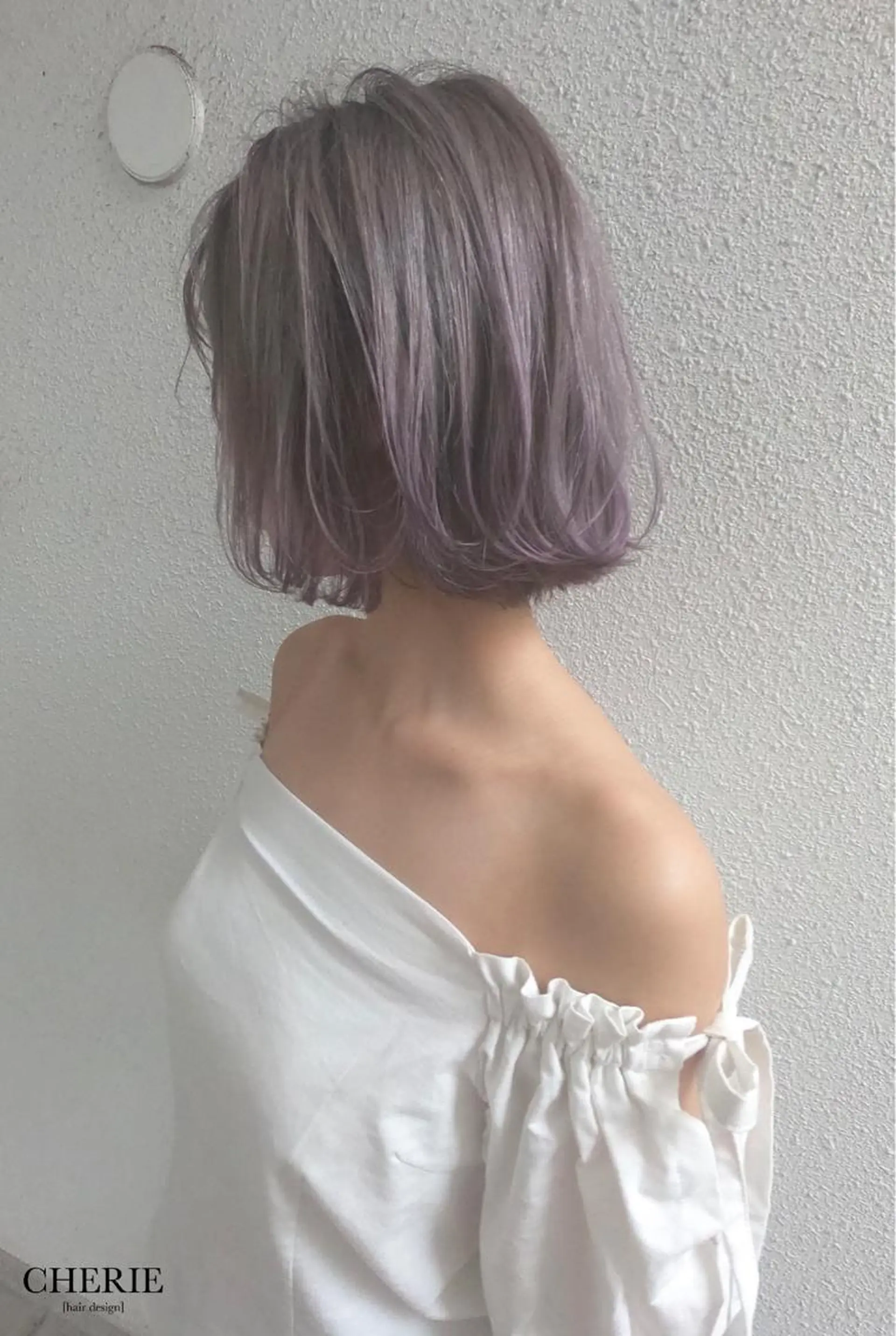 ミディアム カラー 黒髪 ラベンダーカラー ヘアカラー トリートメント CHERIEブリーチ ダブルカラー　天神のヘアスタイル