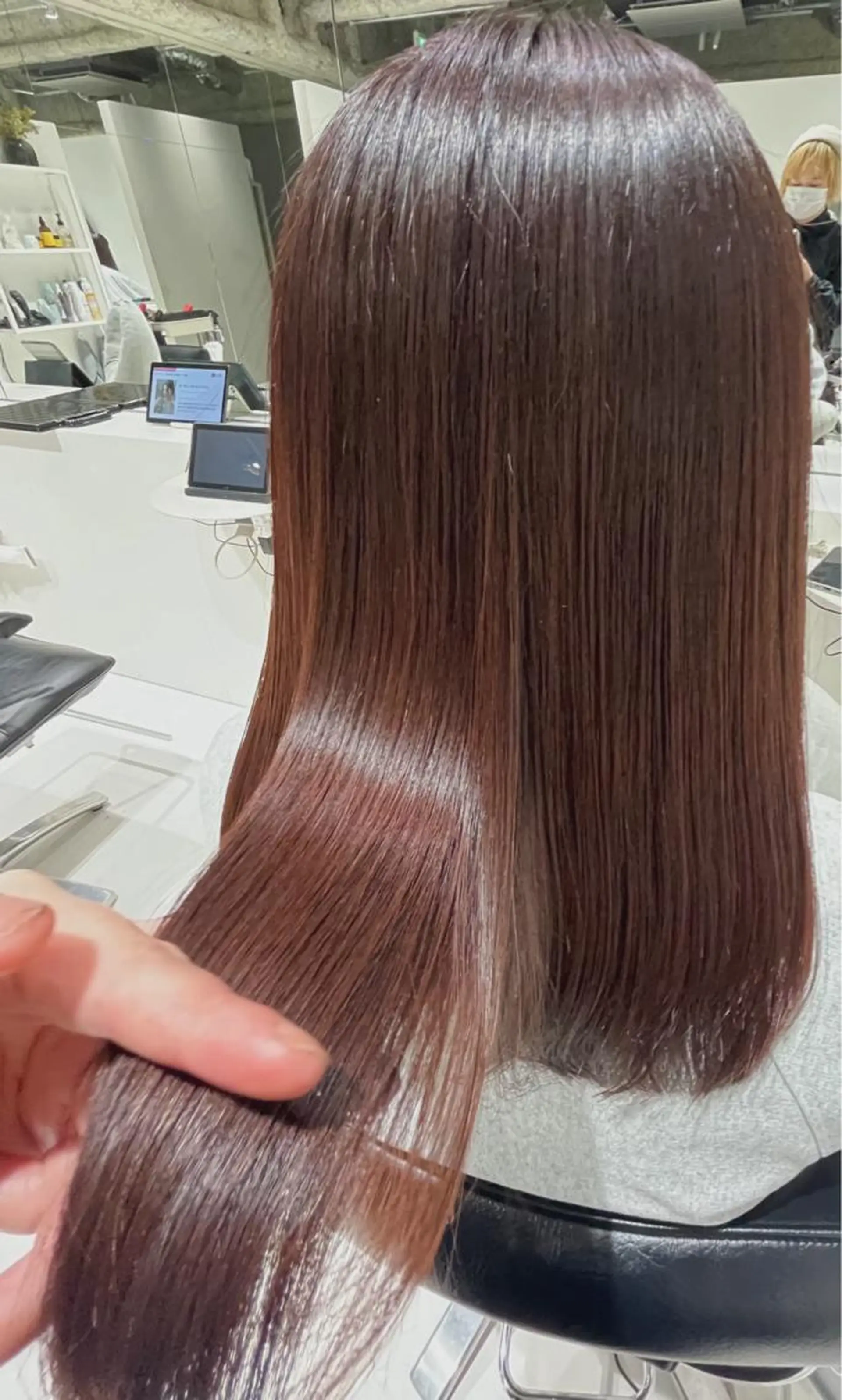 ロング カラー トリートメント mai🐷髪質改善 🖤透ける暗髪🖤のヘアスタイル