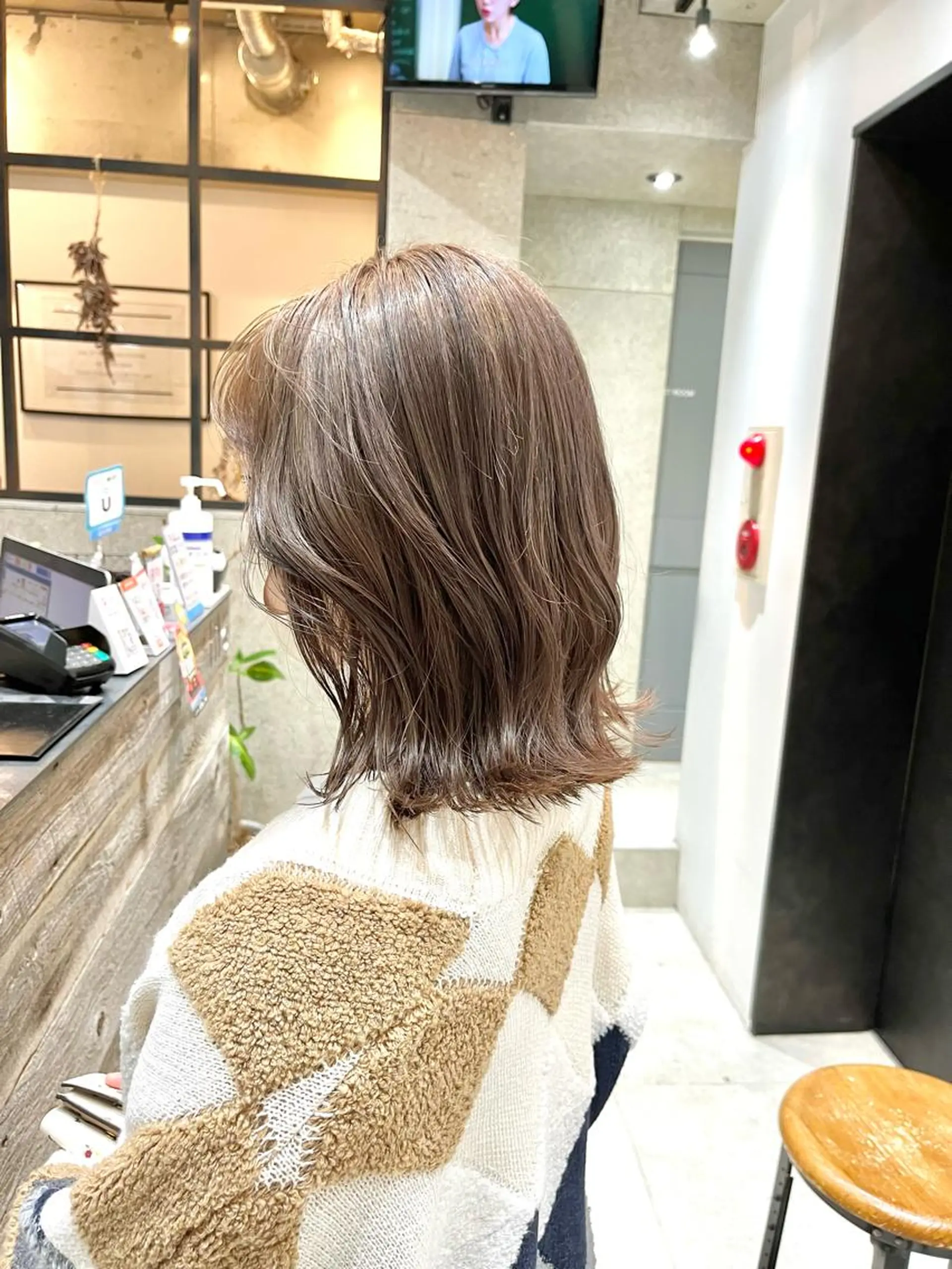 セミロング アッシュ 髪質改善 ヨシンモリ 韓国風ヘア トリートメント カット ヘアカラー トリートメント 🌈外国風ハイライト こうたろうのヘアスタイル